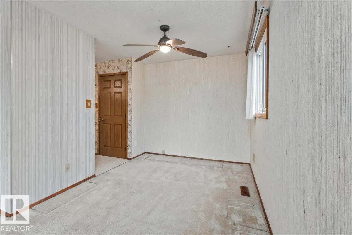 17 GARNET Crescent