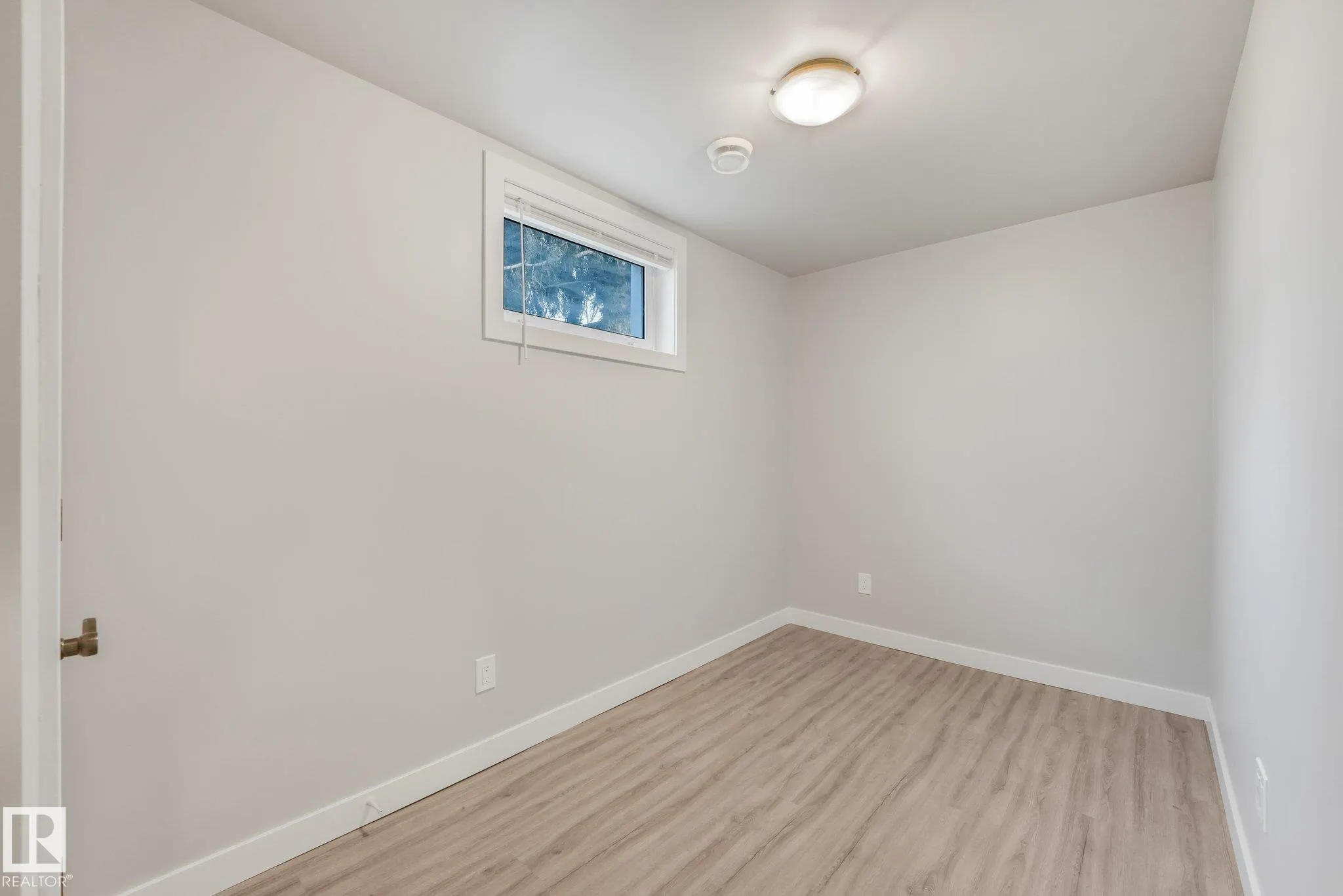 11308 129 Avenue