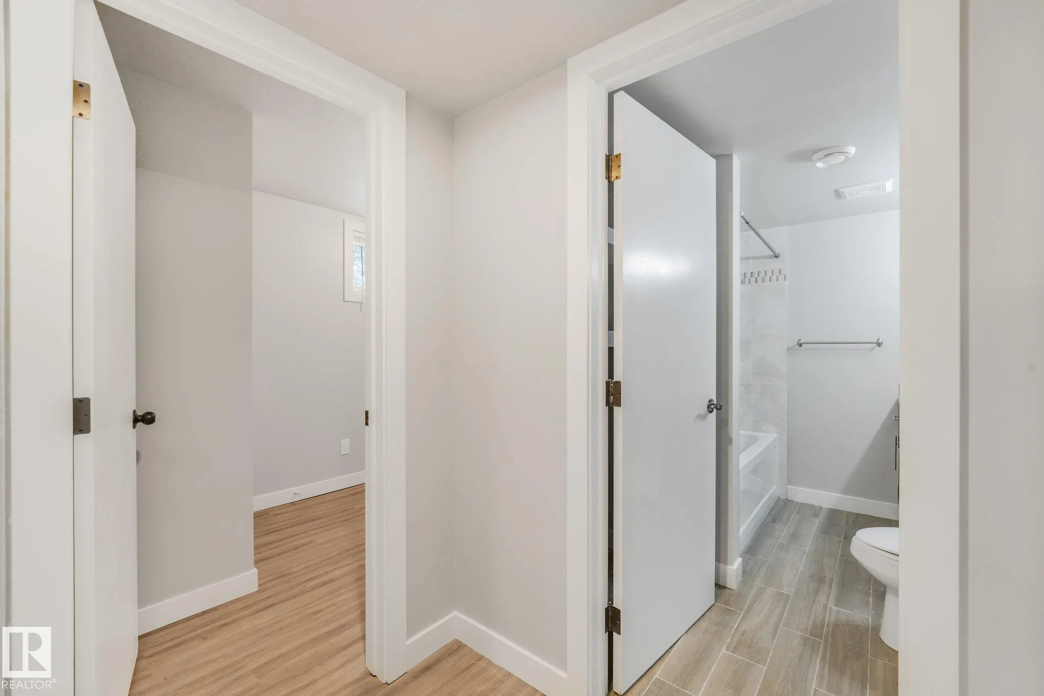 11308 129 Avenue