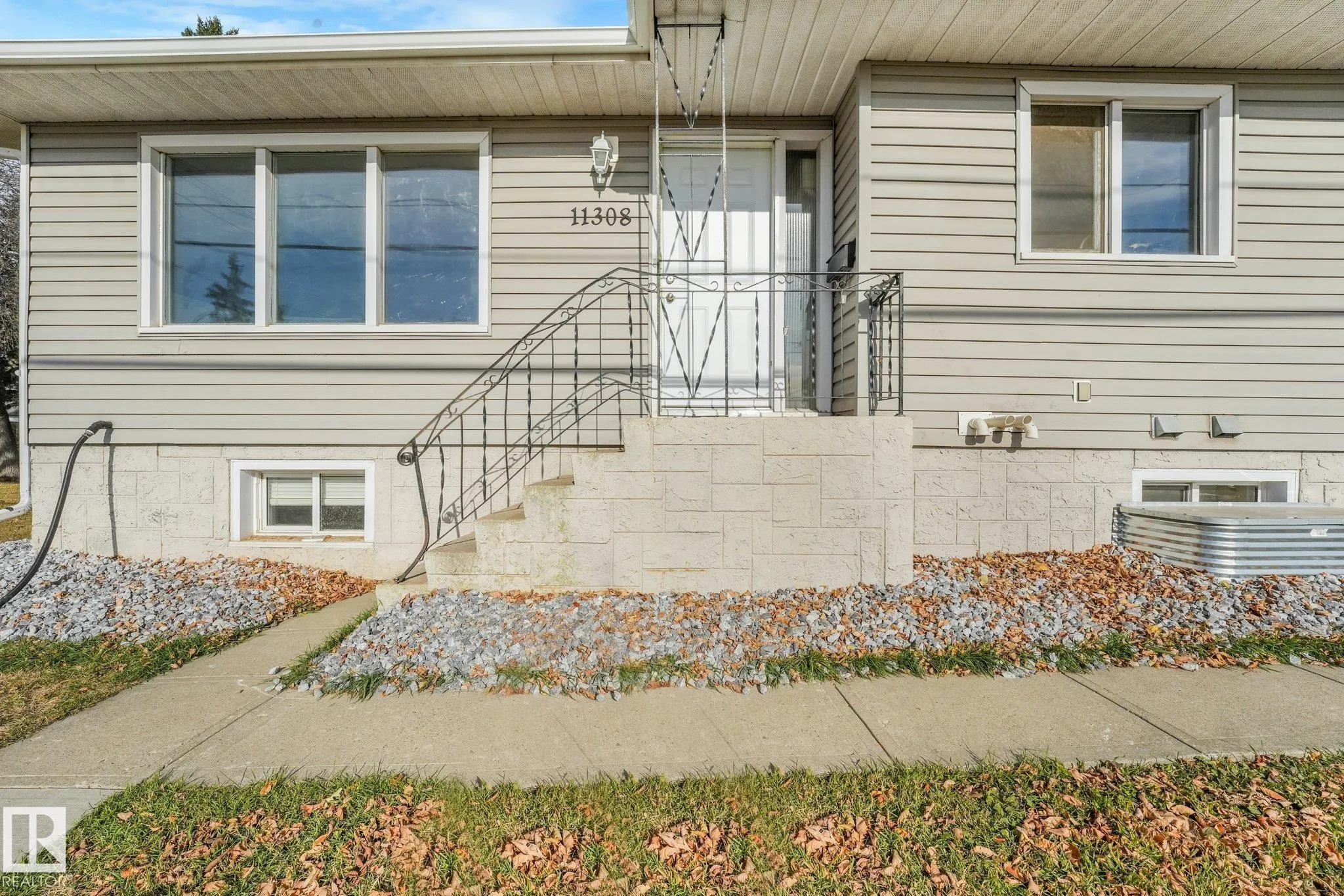 11308 129 Avenue