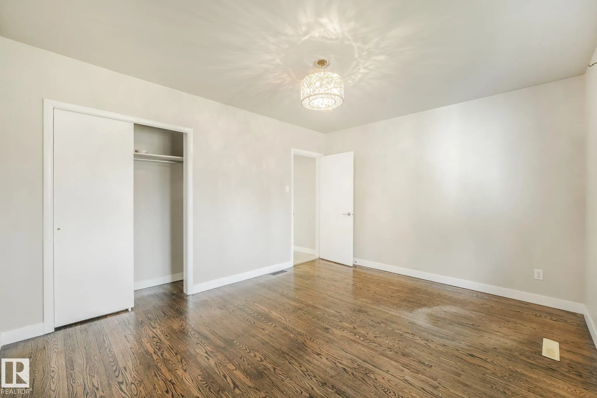 11308 129 Avenue