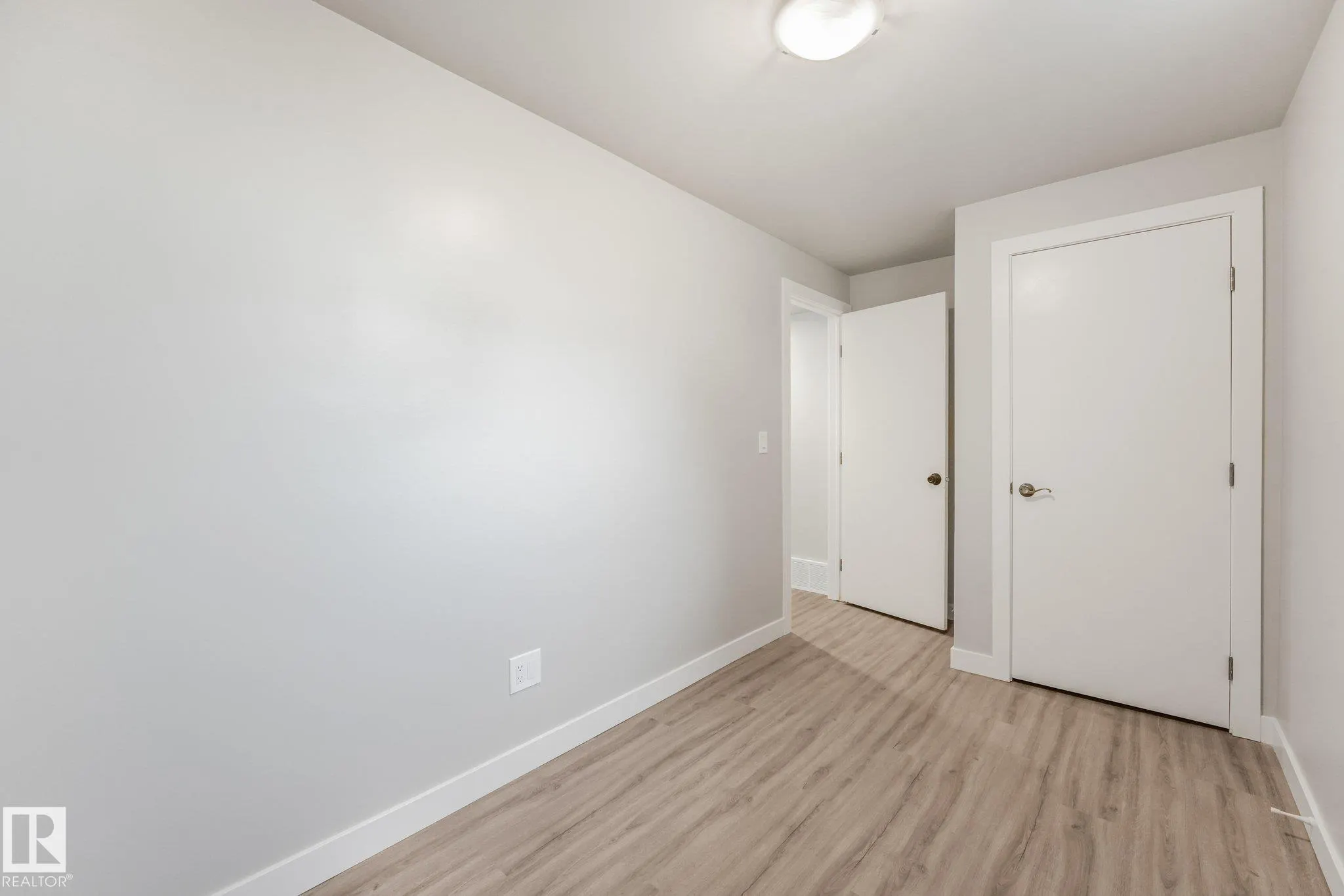 11308 129 Avenue