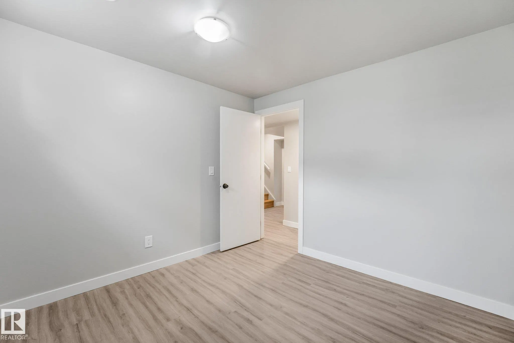 11308 129 Avenue