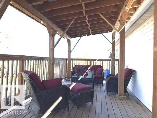 1234 Lake Vista Crescent