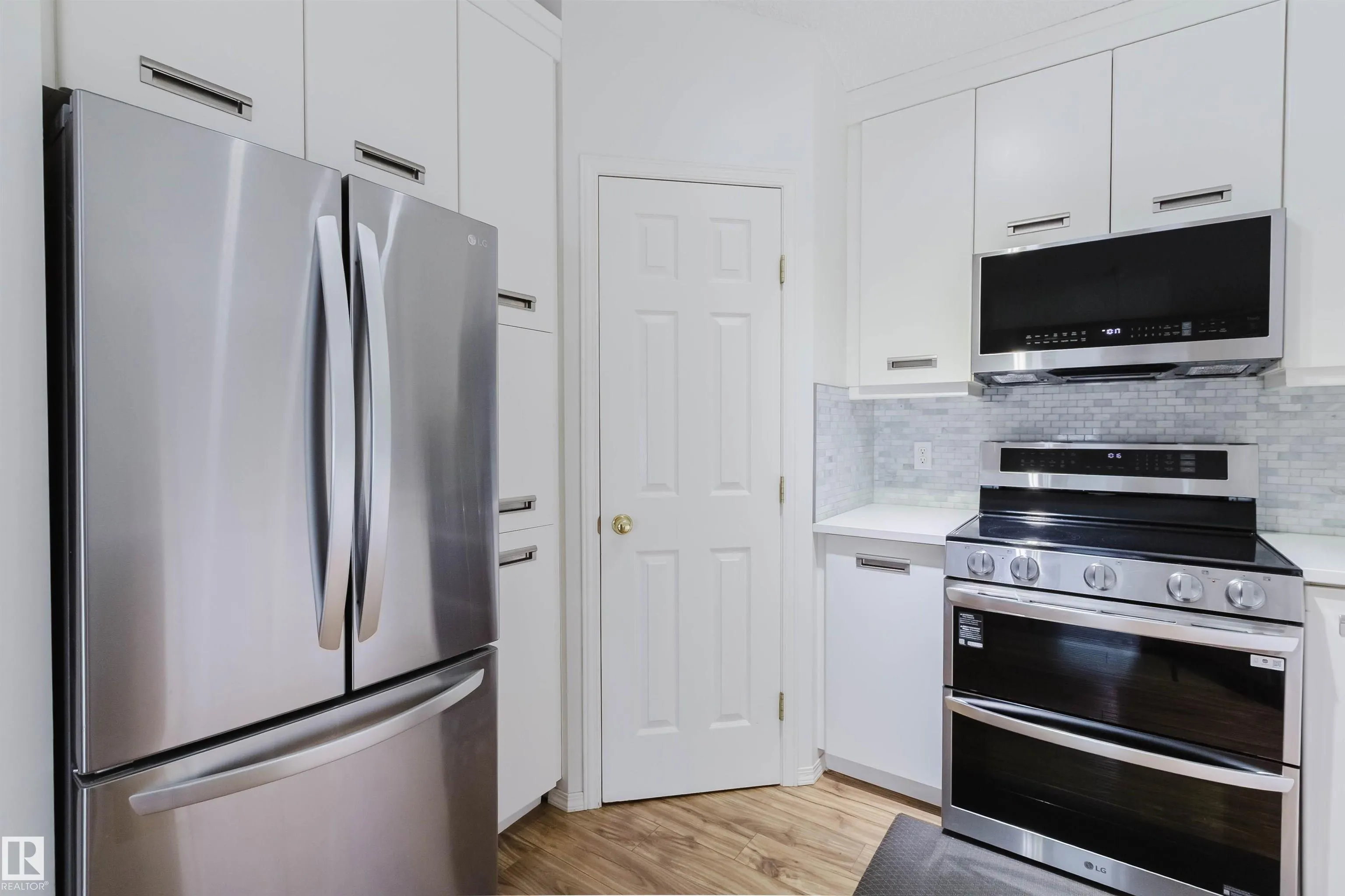 1694 TOMPKINS Wynd