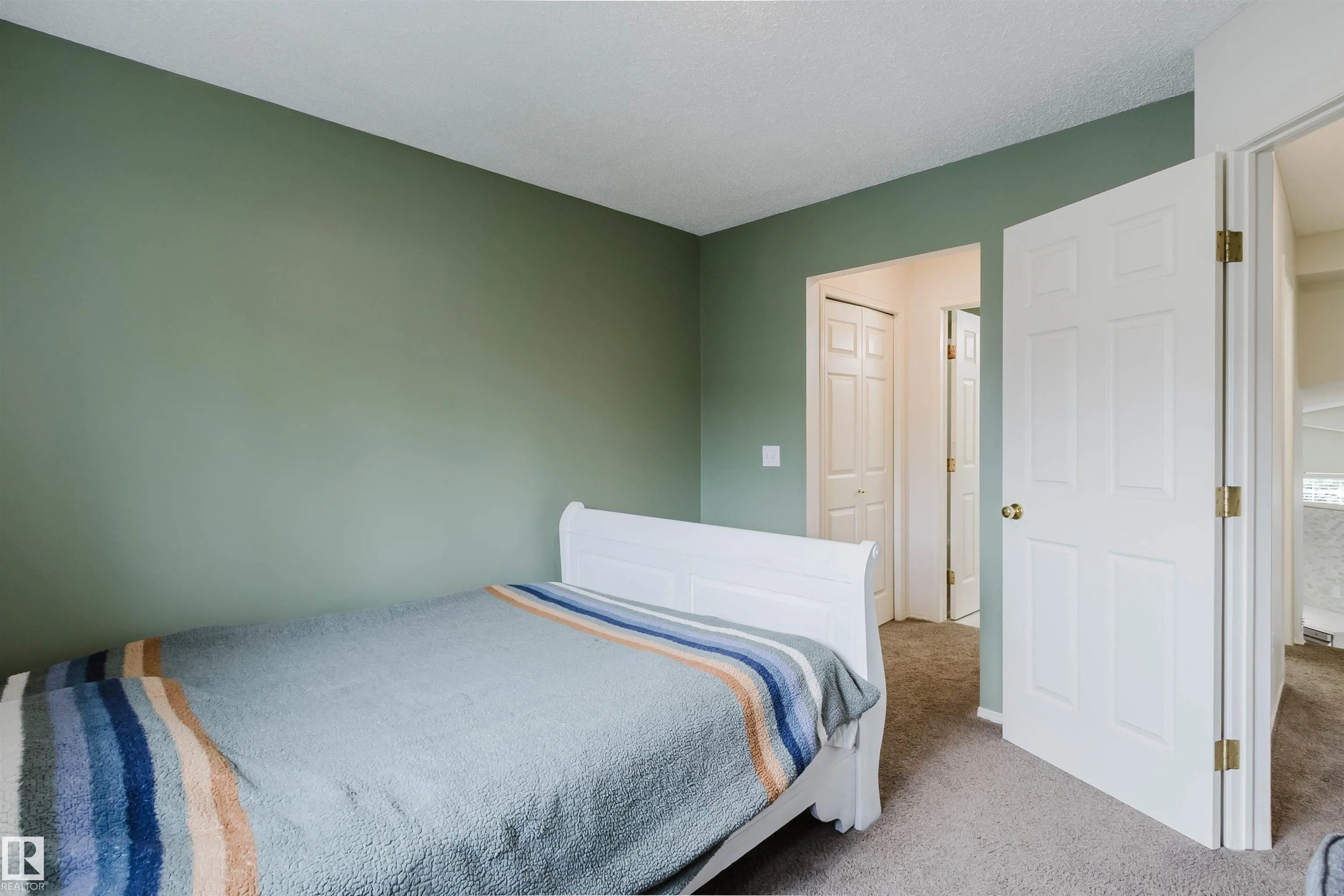 1694 TOMPKINS Wynd