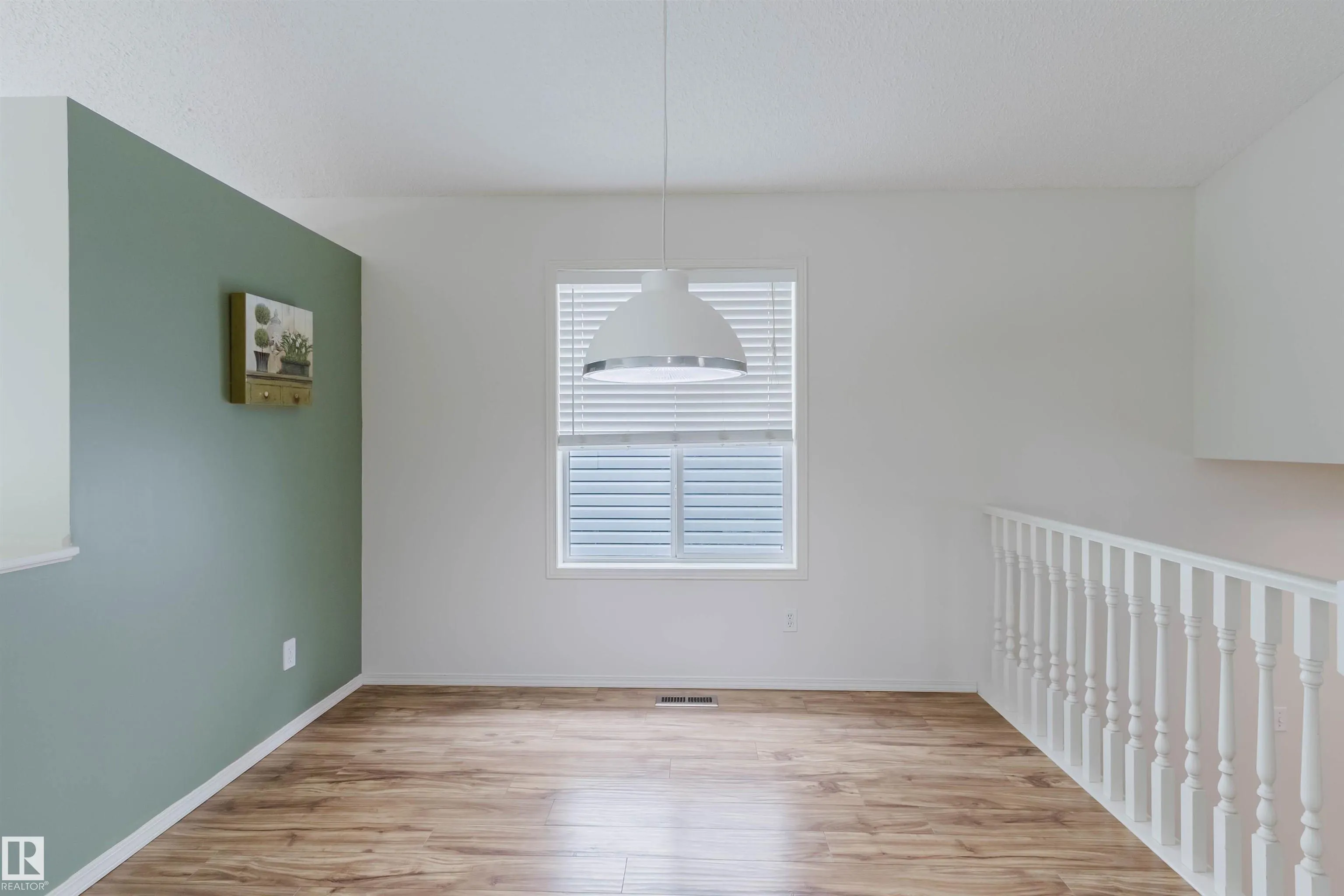 1694 TOMPKINS Wynd