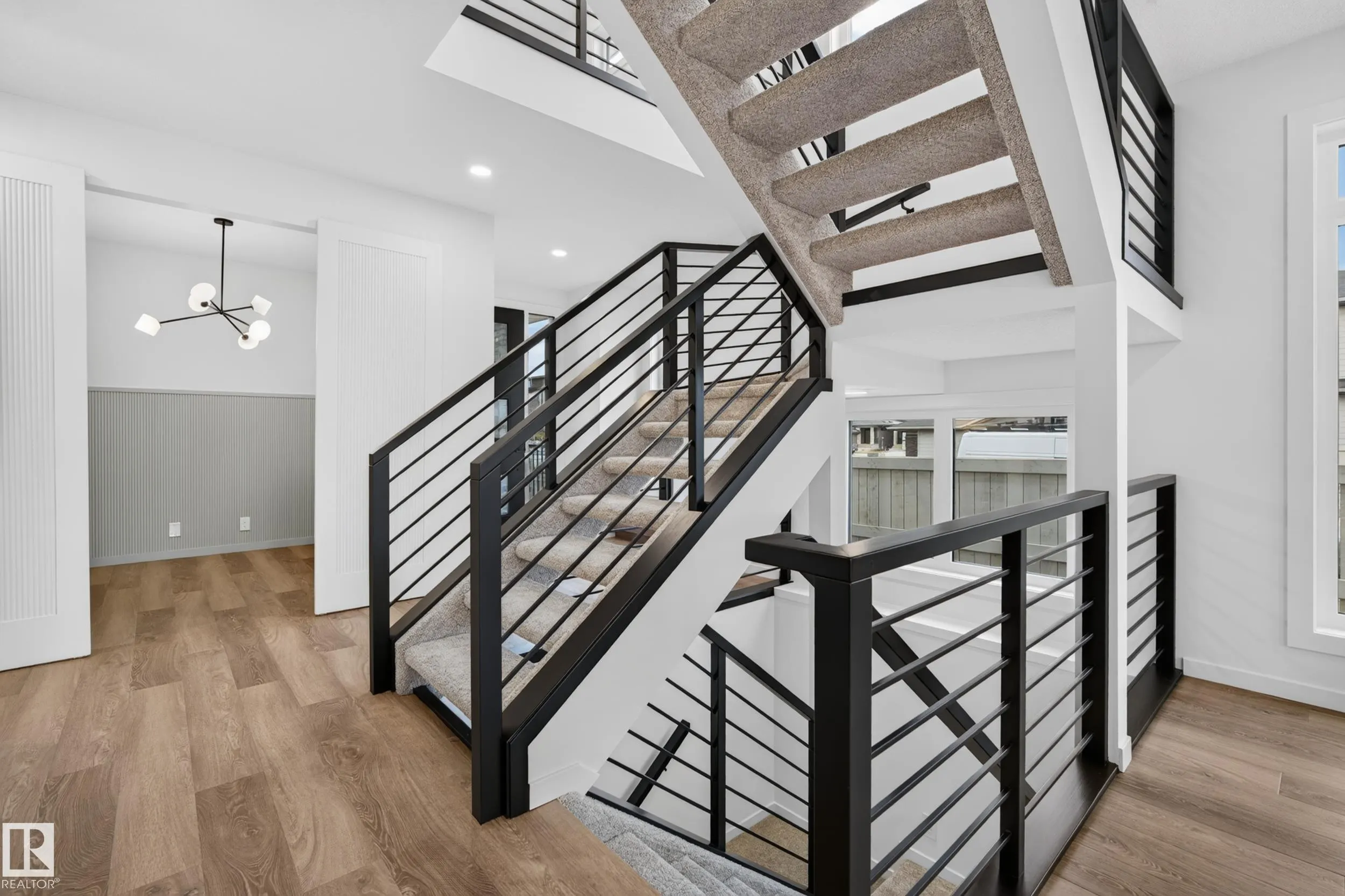 87 NEWBURY Circle