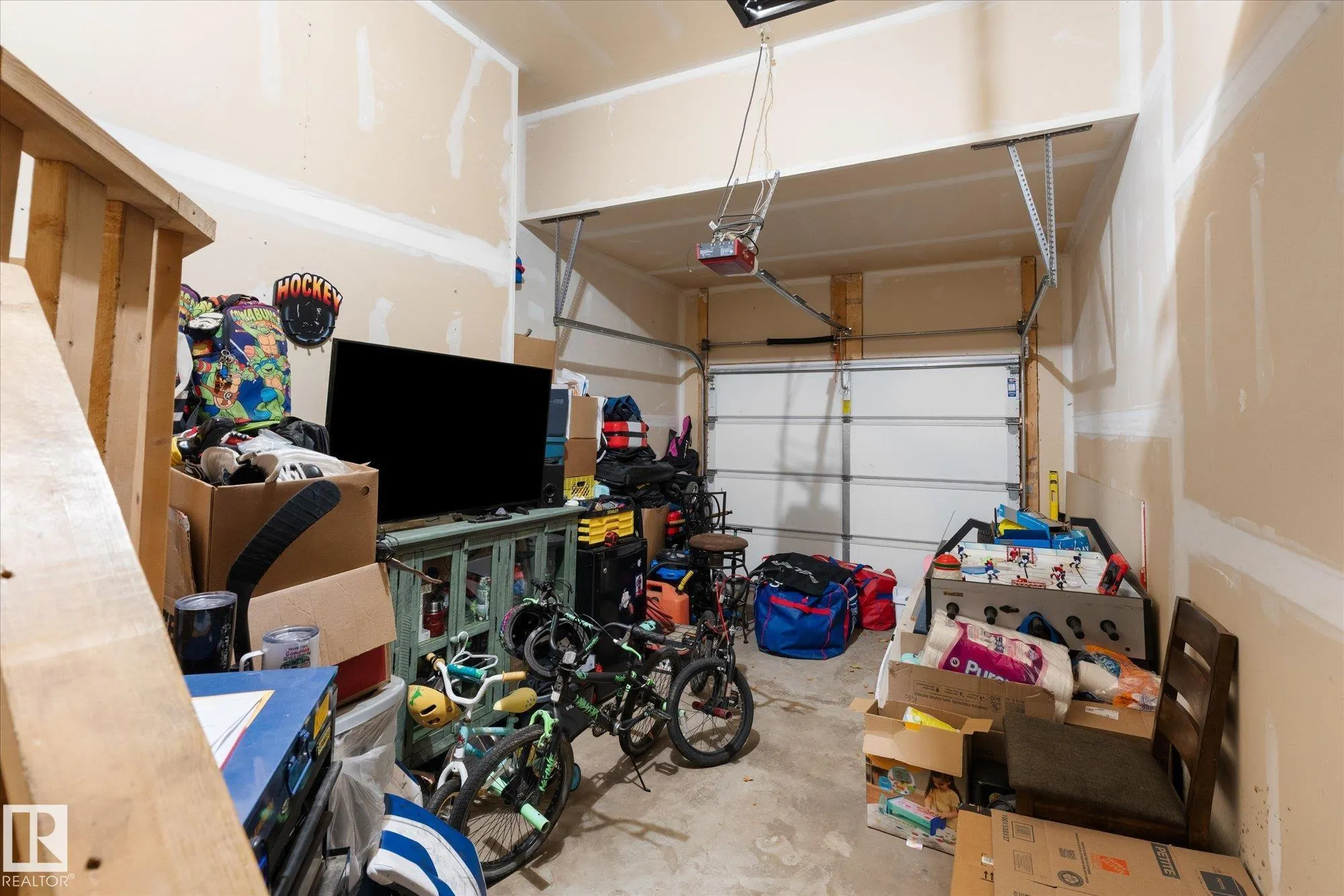 20 CARAGANA Way