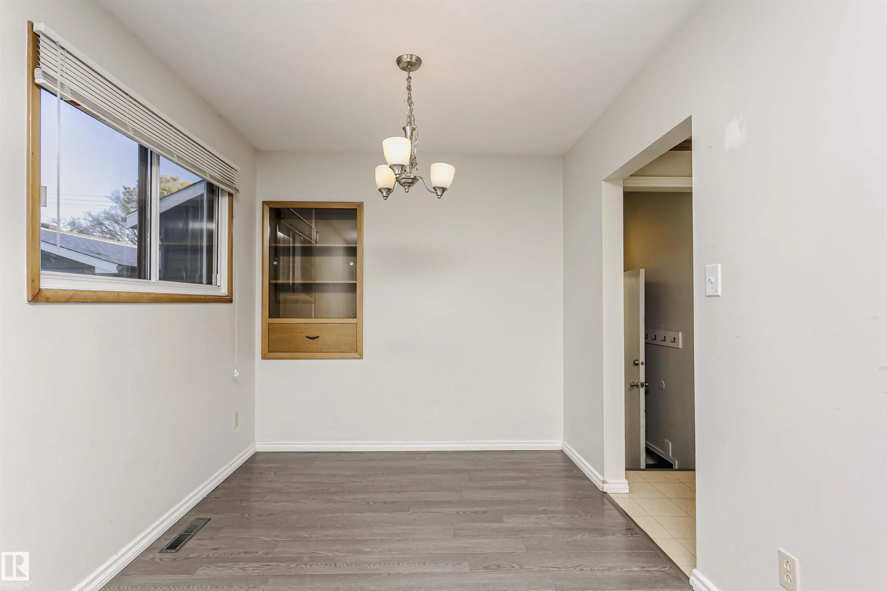7 SHERIDAN Drive