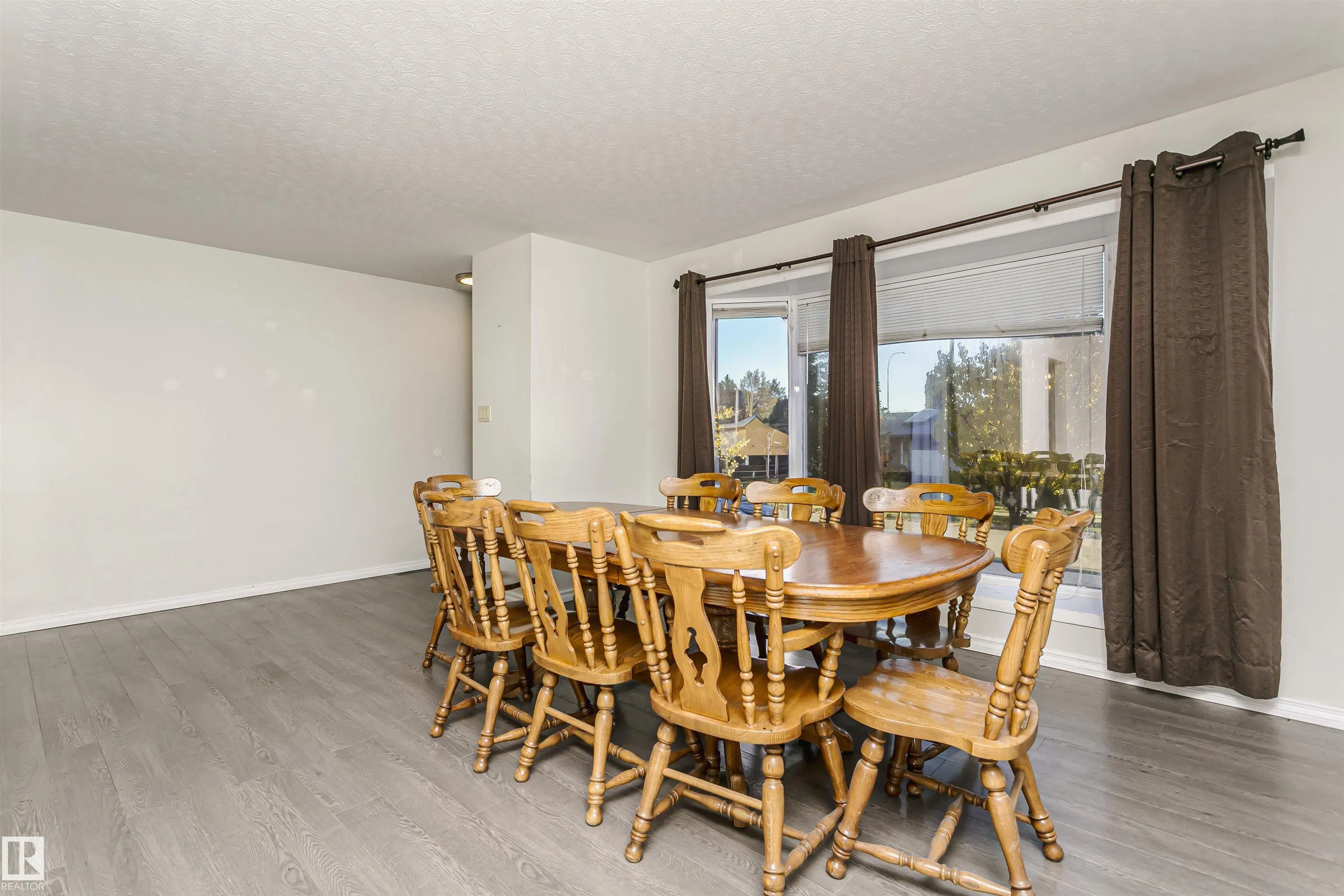 7 SHERIDAN Drive