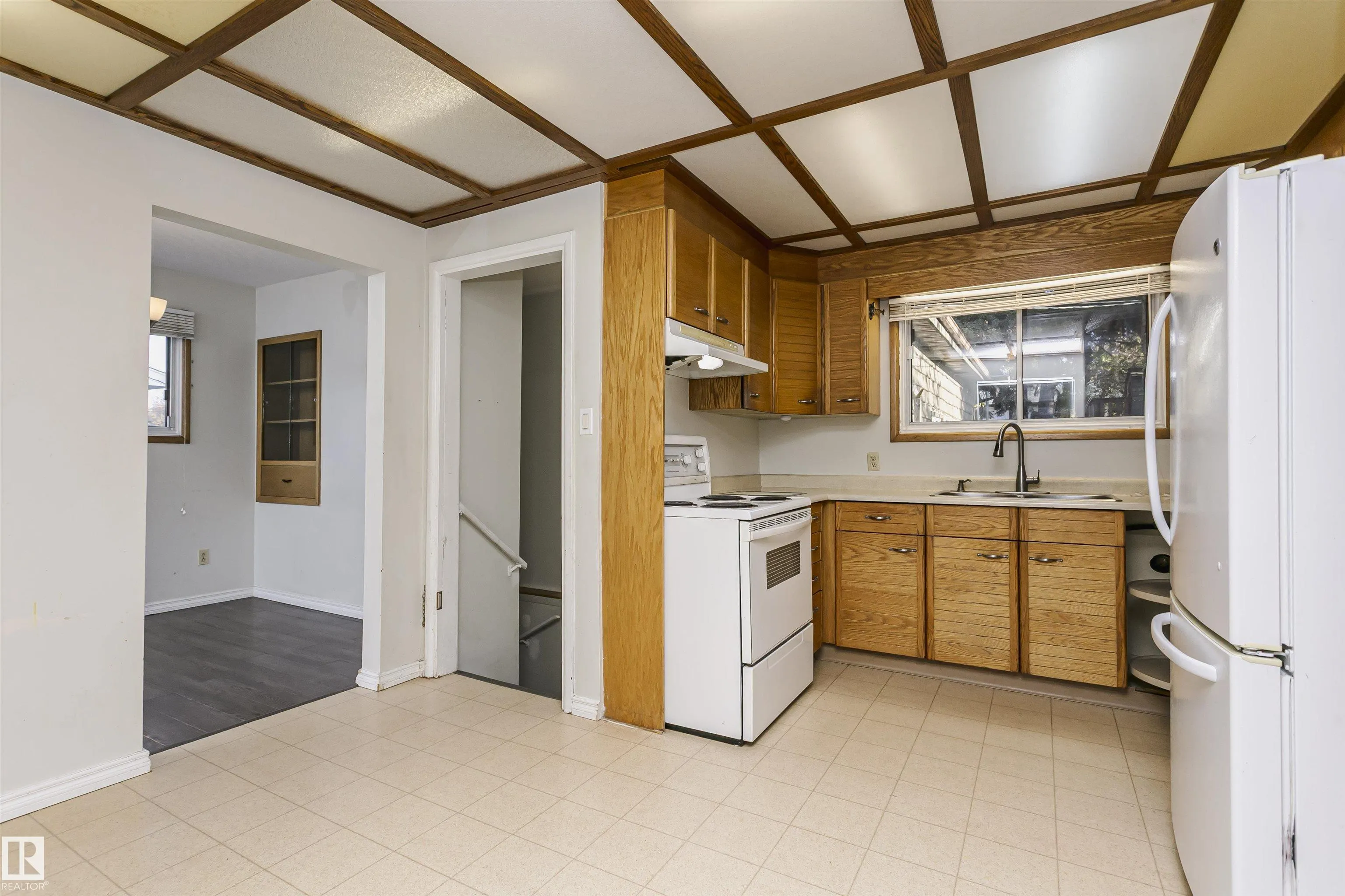 7 SHERIDAN Drive