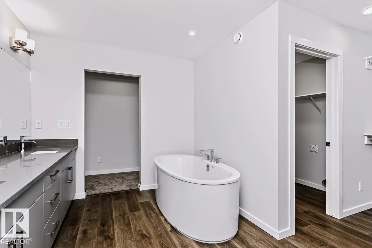 46 Chartres Close