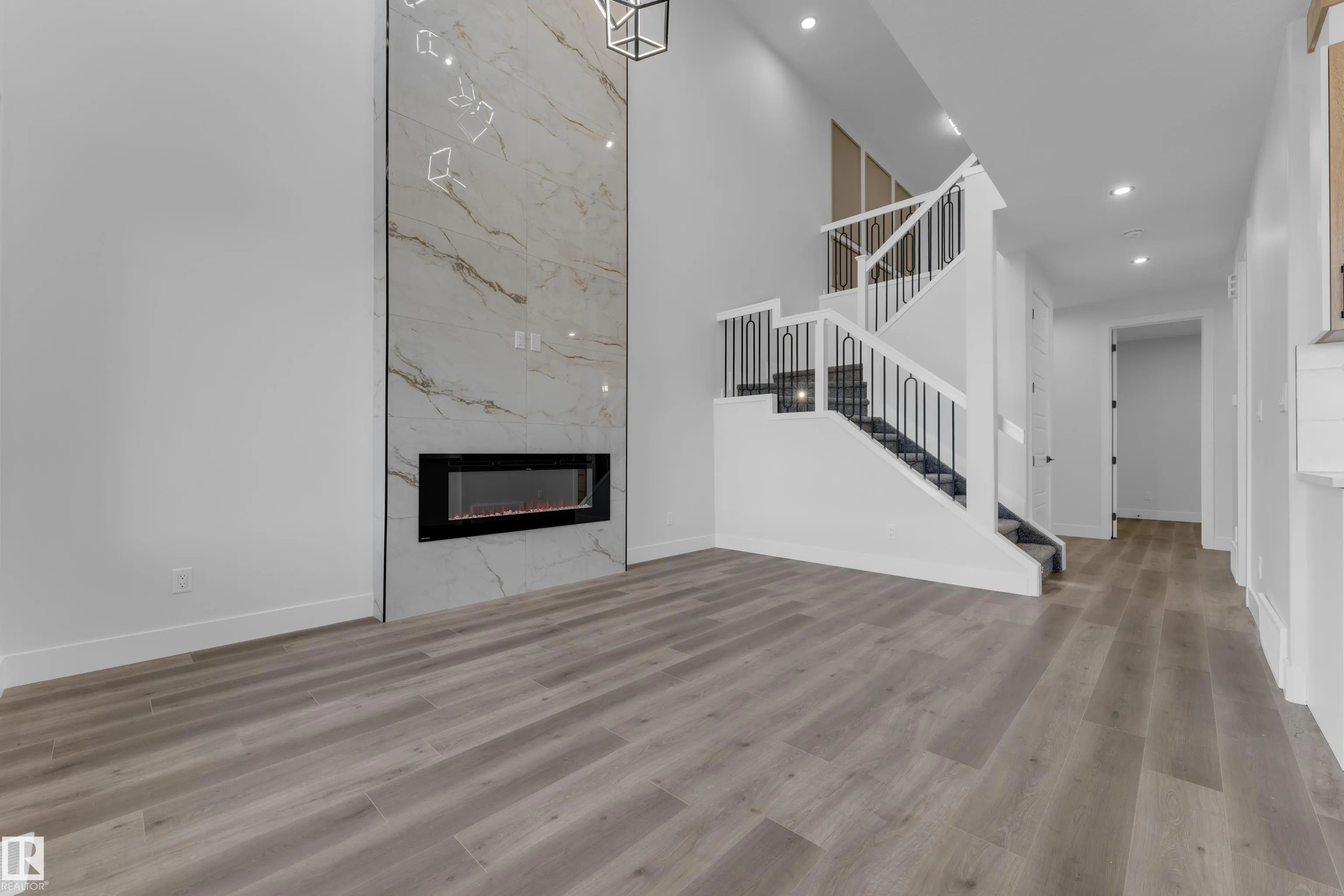 4319 36 ST