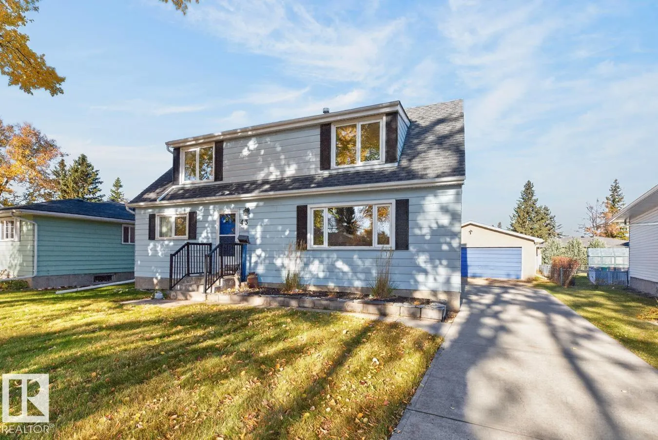 43 MORELAND Crescent
