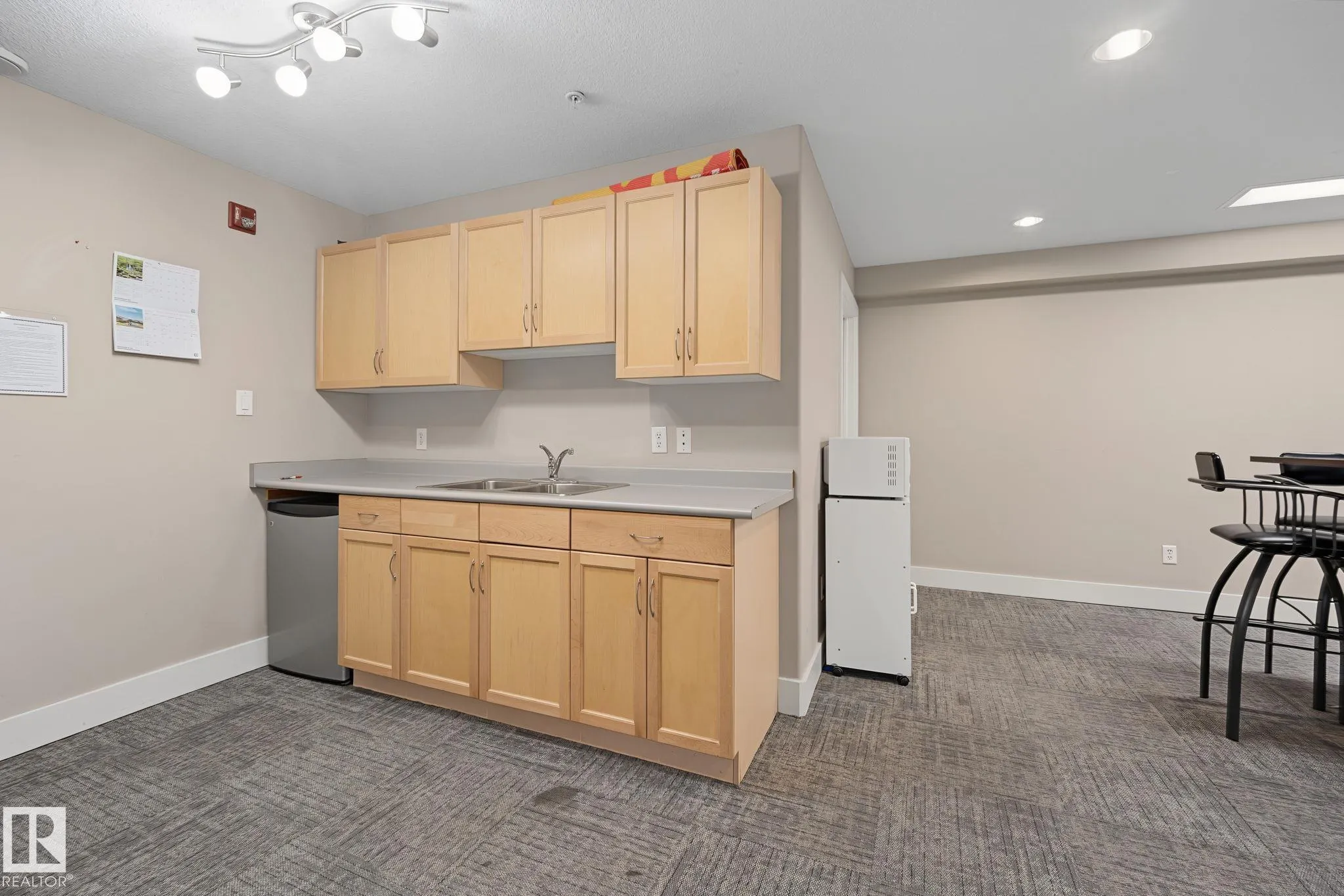 646 MCALLISTER Loop