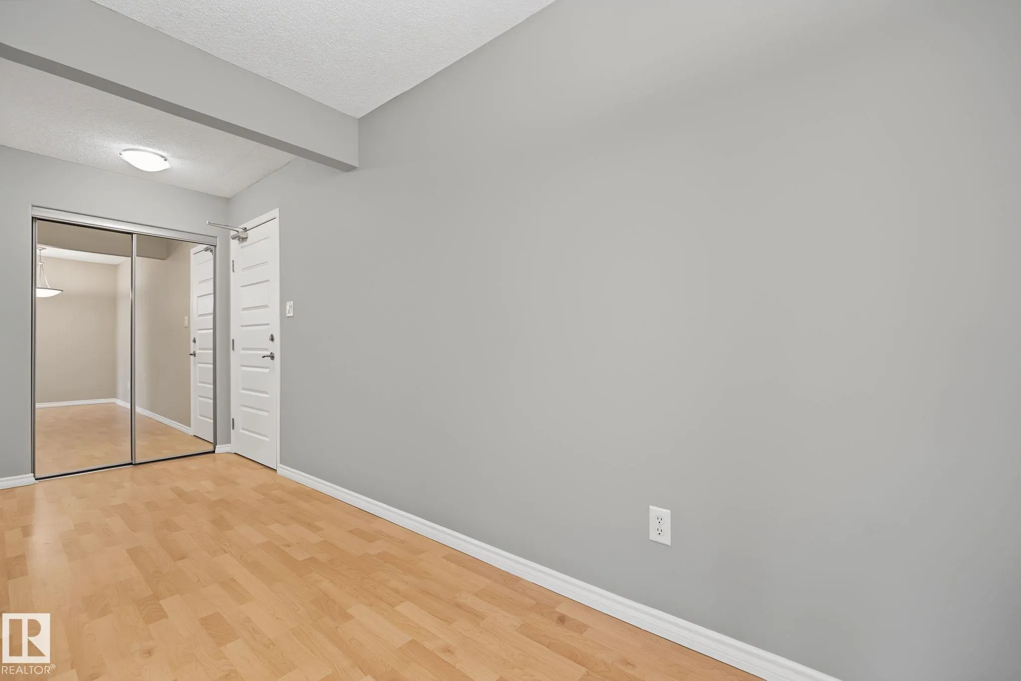 646 MCALLISTER Loop