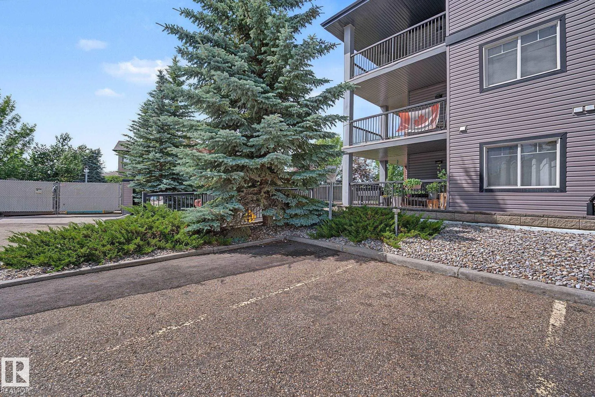 646 MCALLISTER Loop