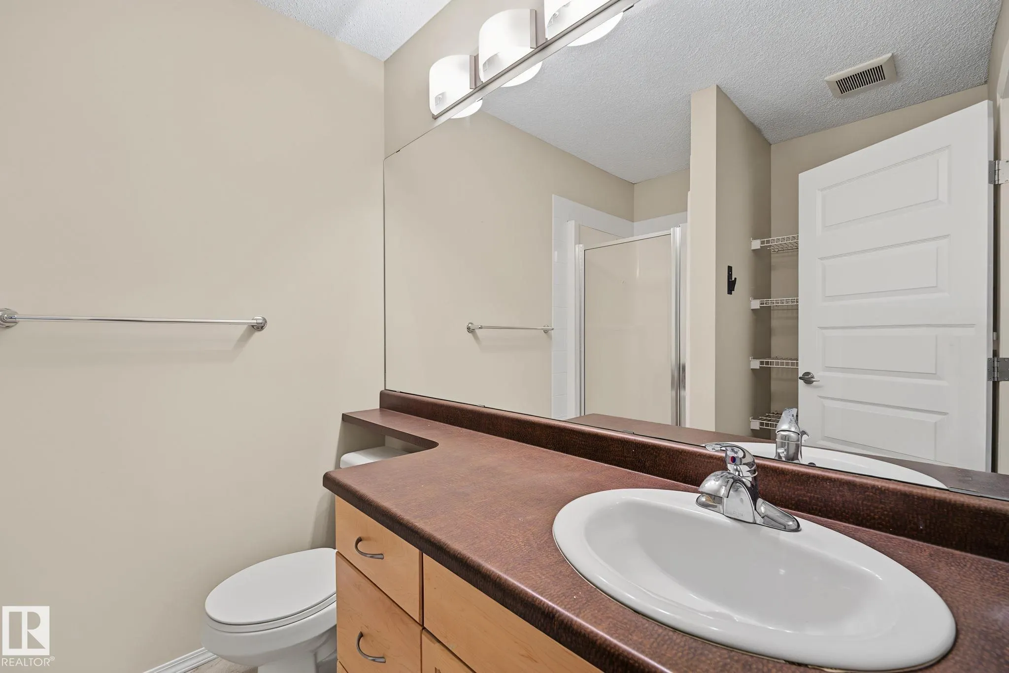 646 MCALLISTER Loop