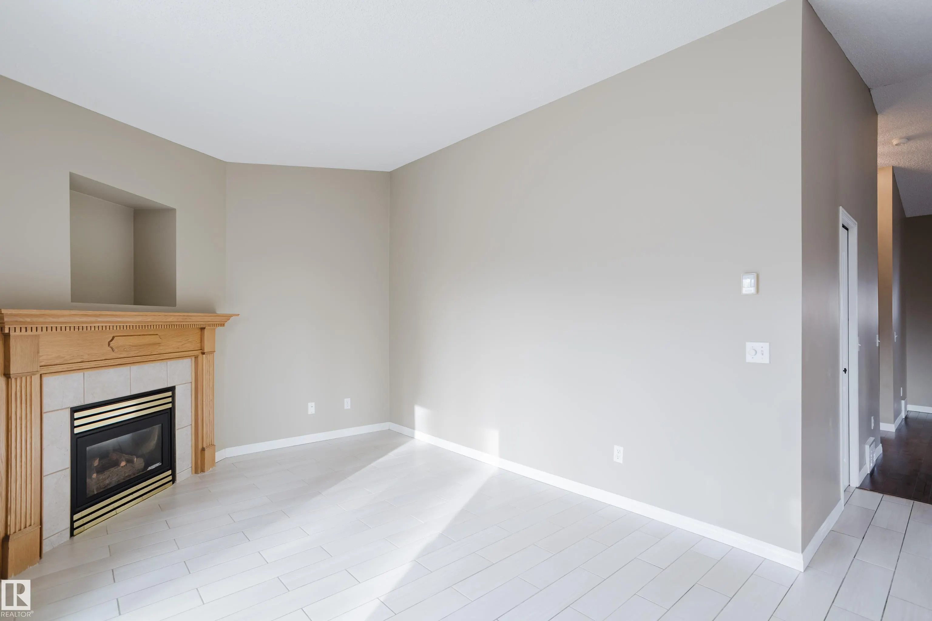 75 LANDSDOWNE Drive