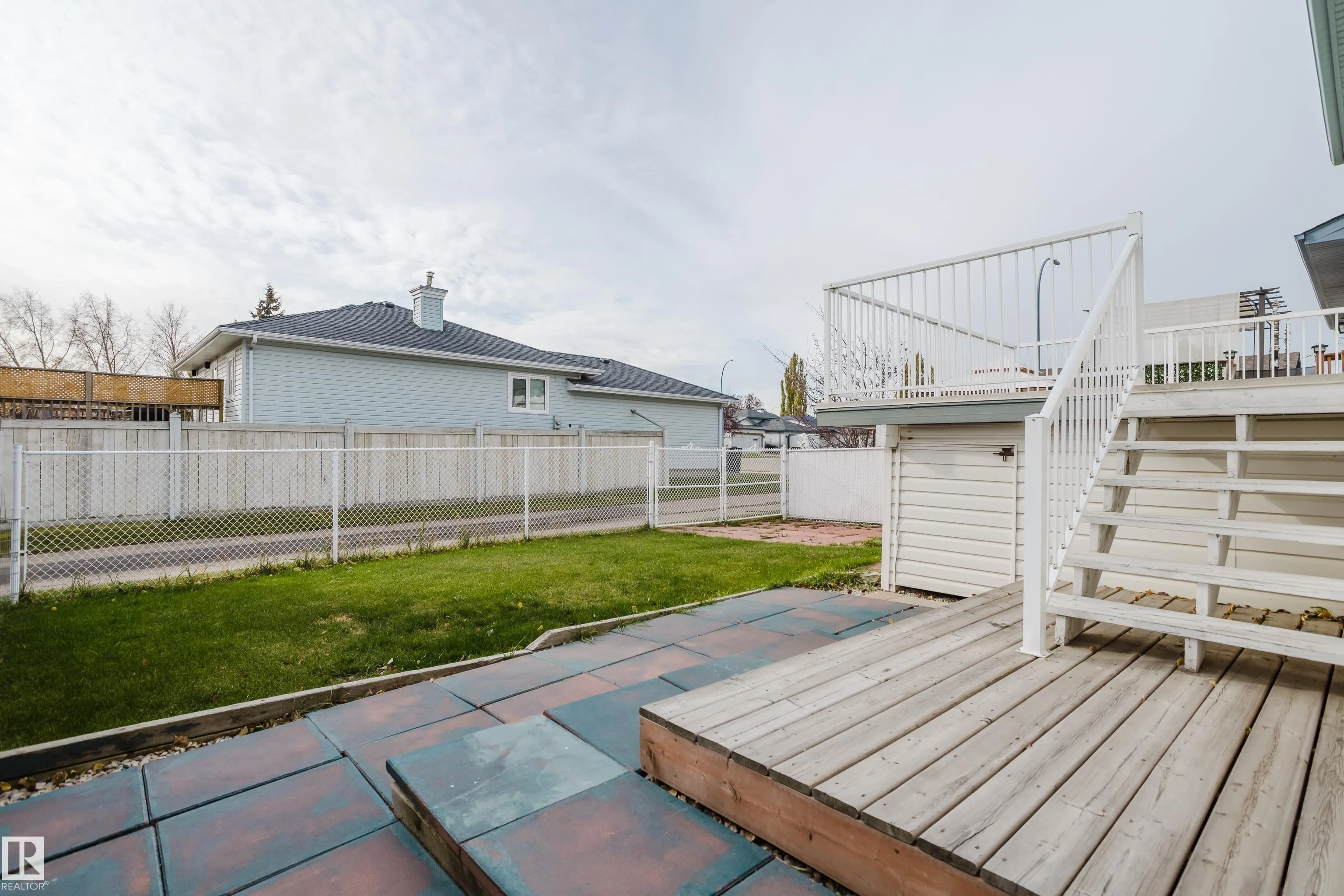 75 LANDSDOWNE Drive
