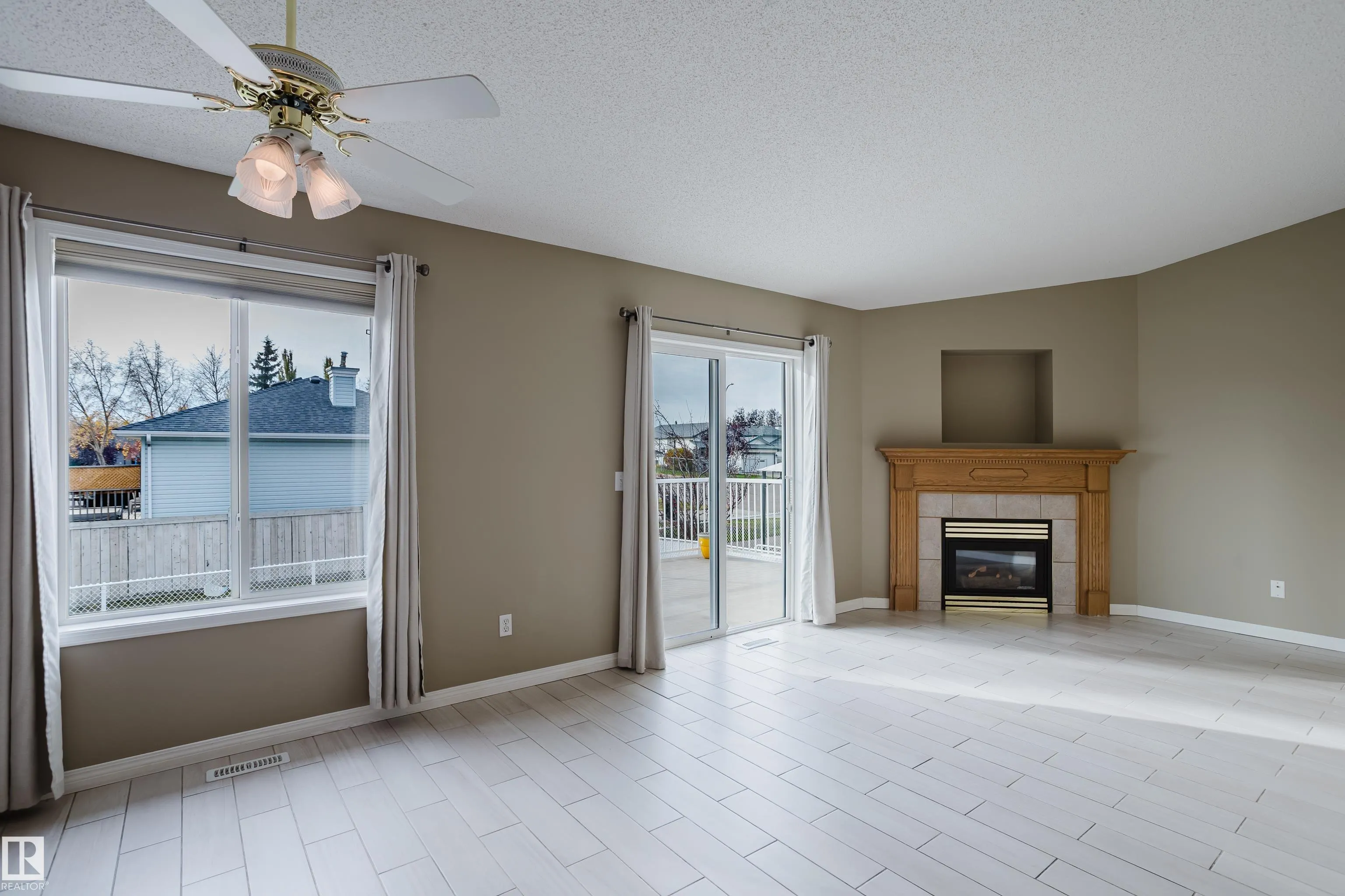 75 LANDSDOWNE Drive