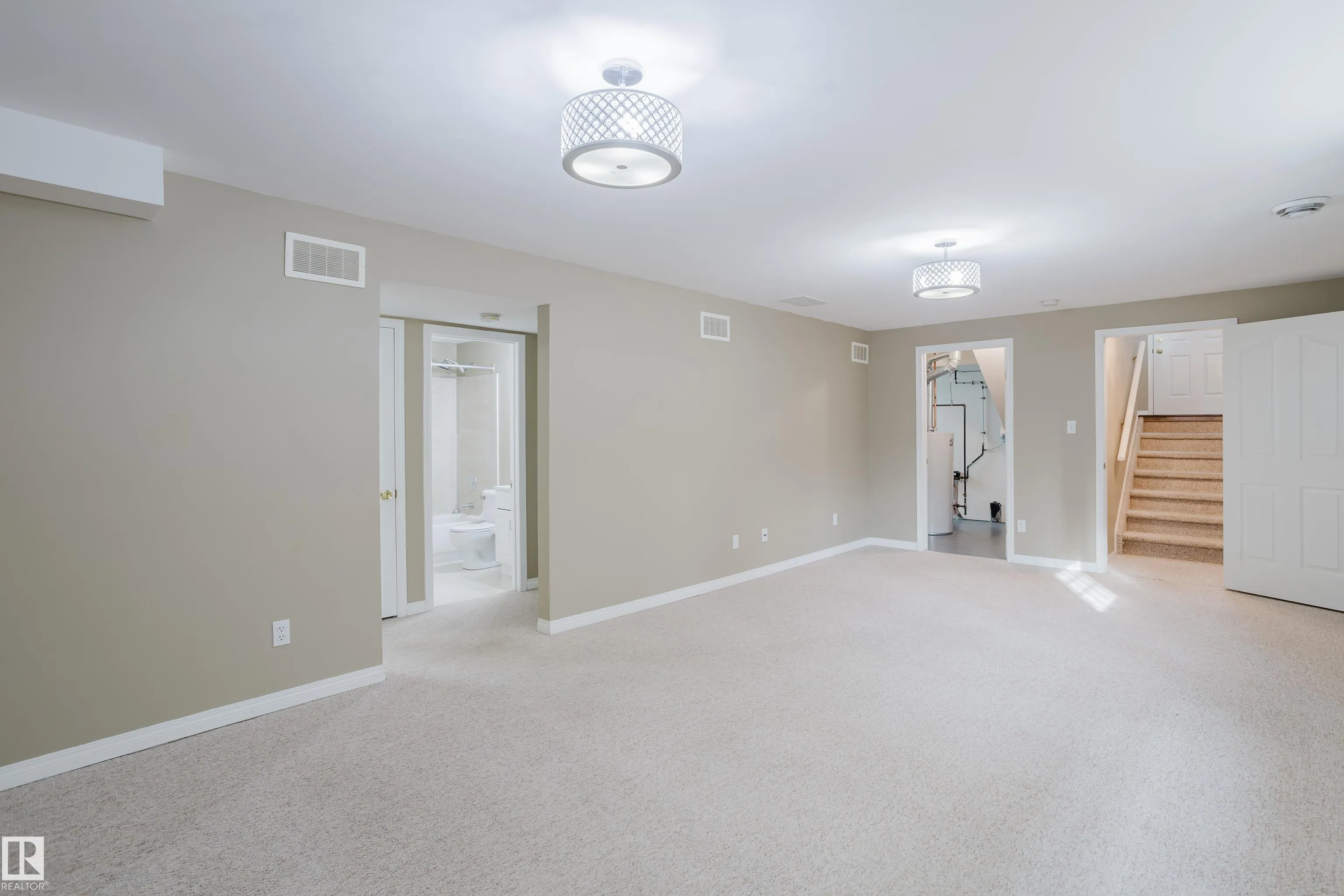 75 LANDSDOWNE Drive