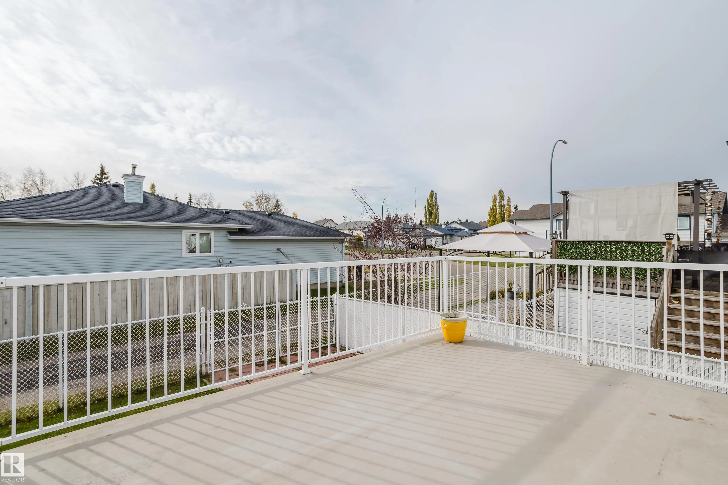 75 LANDSDOWNE Drive
