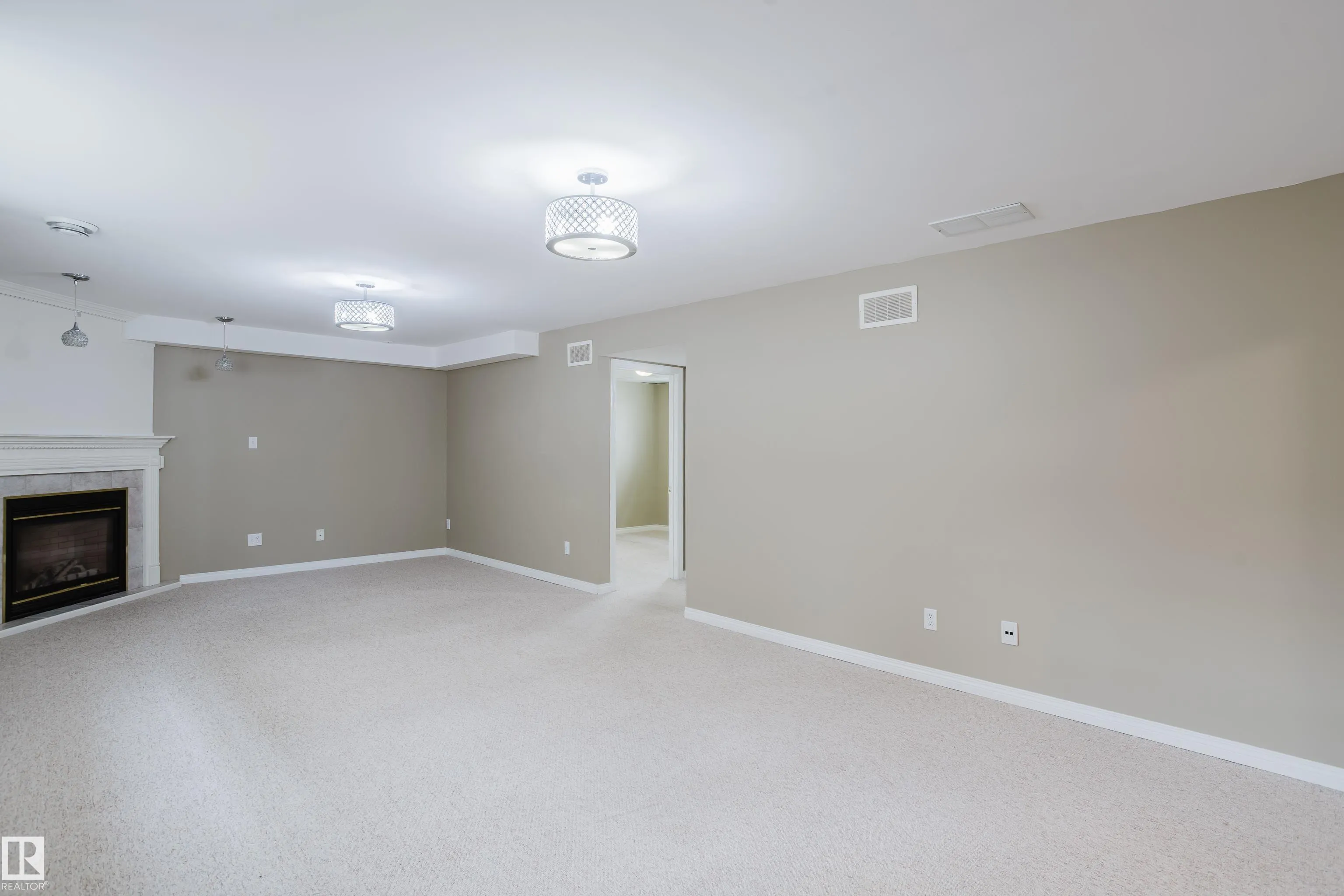 75 LANDSDOWNE Drive