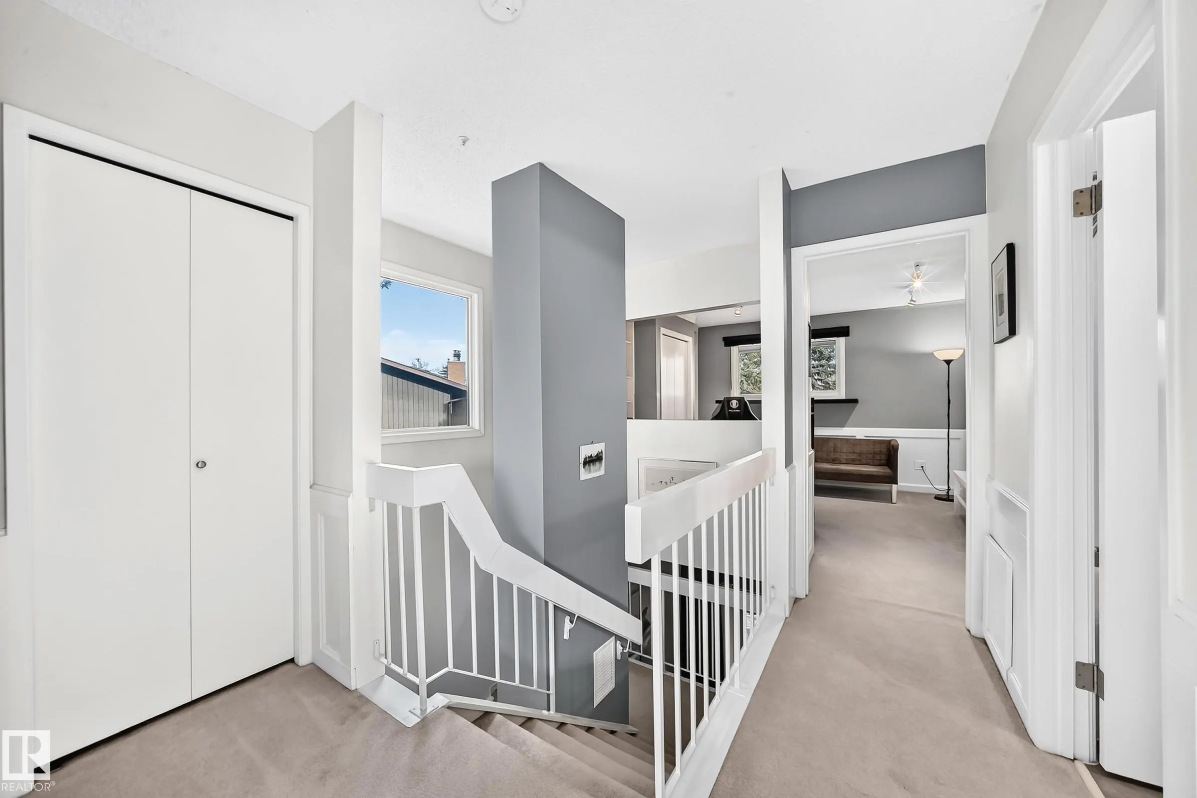 53 GLAEWYN Estates