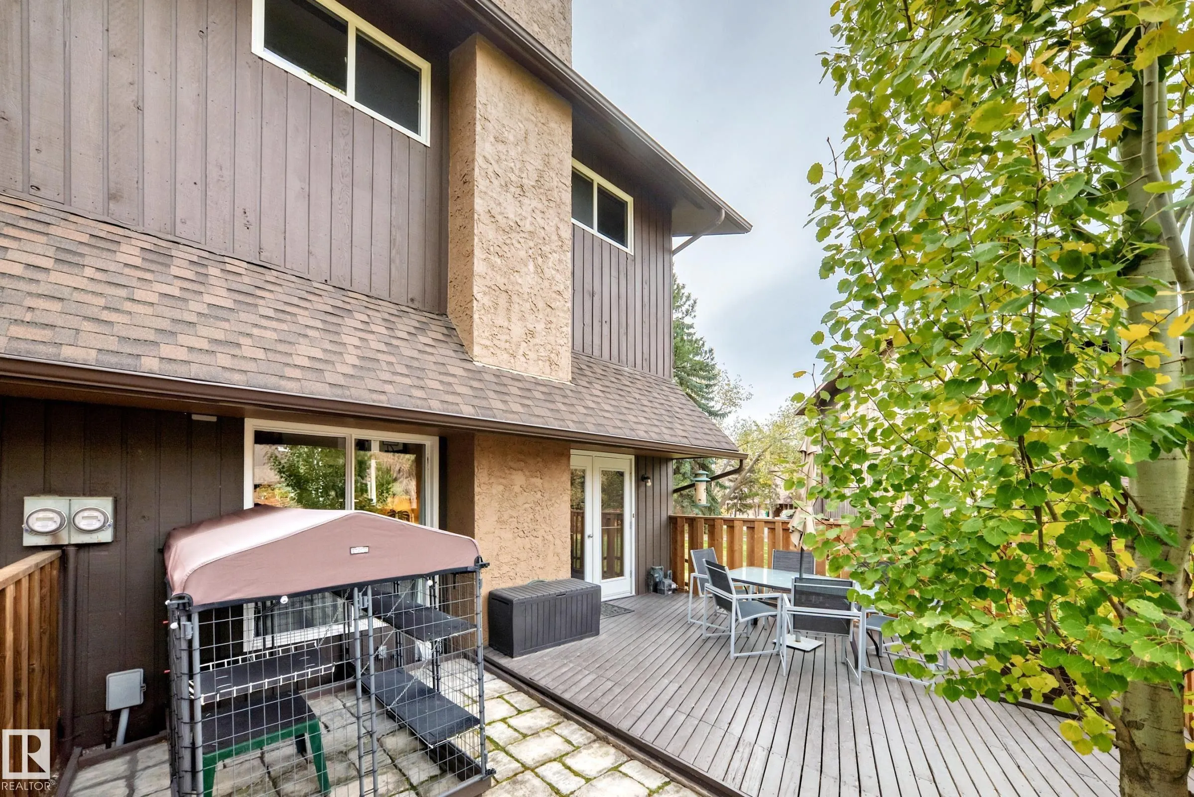 53 GLAEWYN Estates