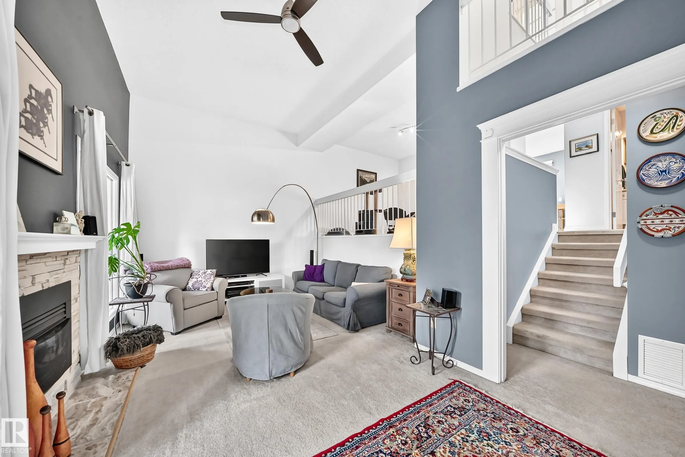 53 GLAEWYN Estates