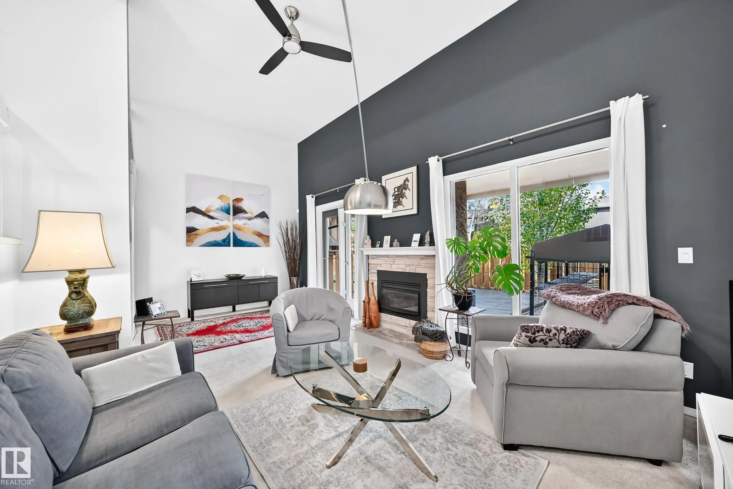 53 GLAEWYN Estates
