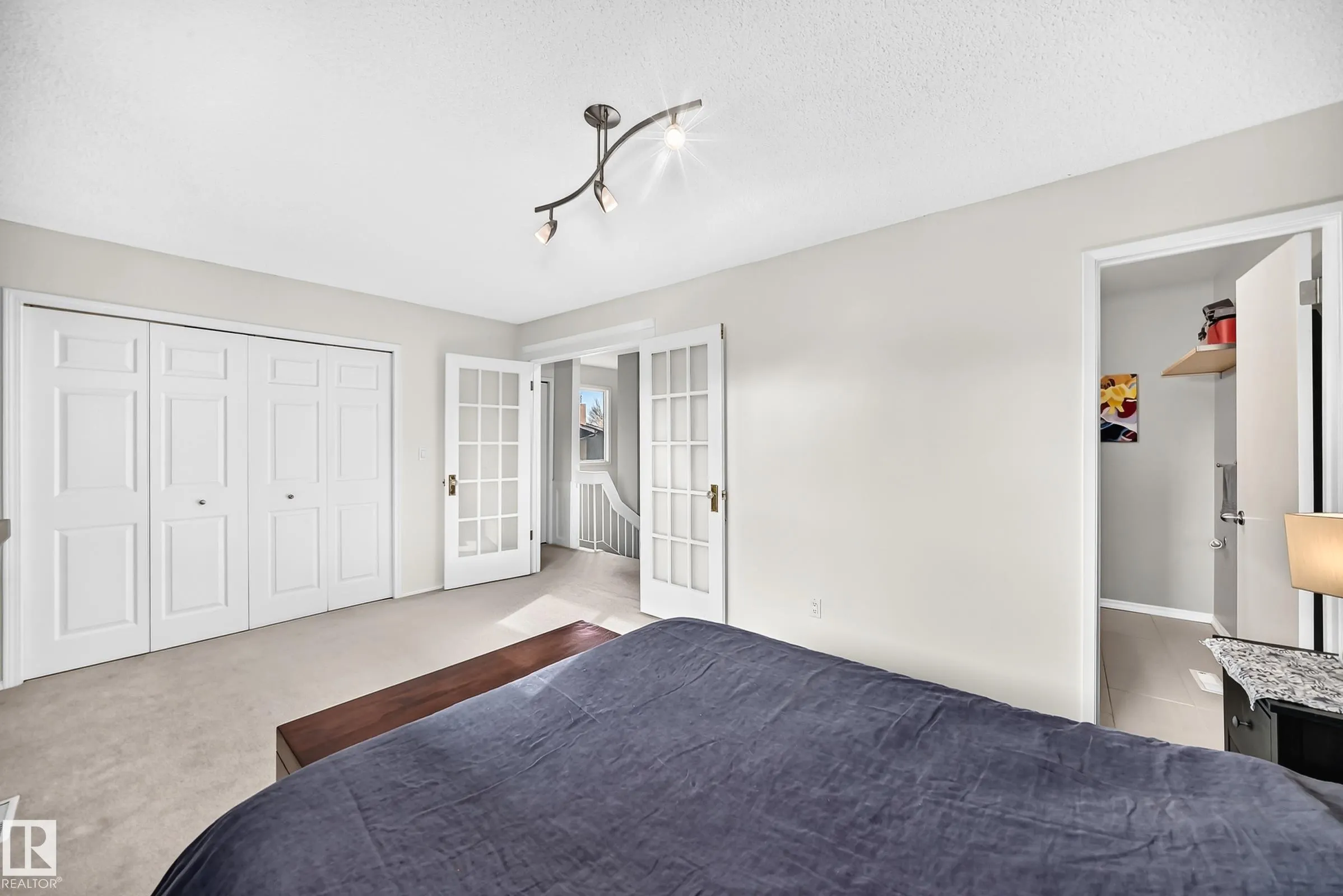 53 GLAEWYN Estates