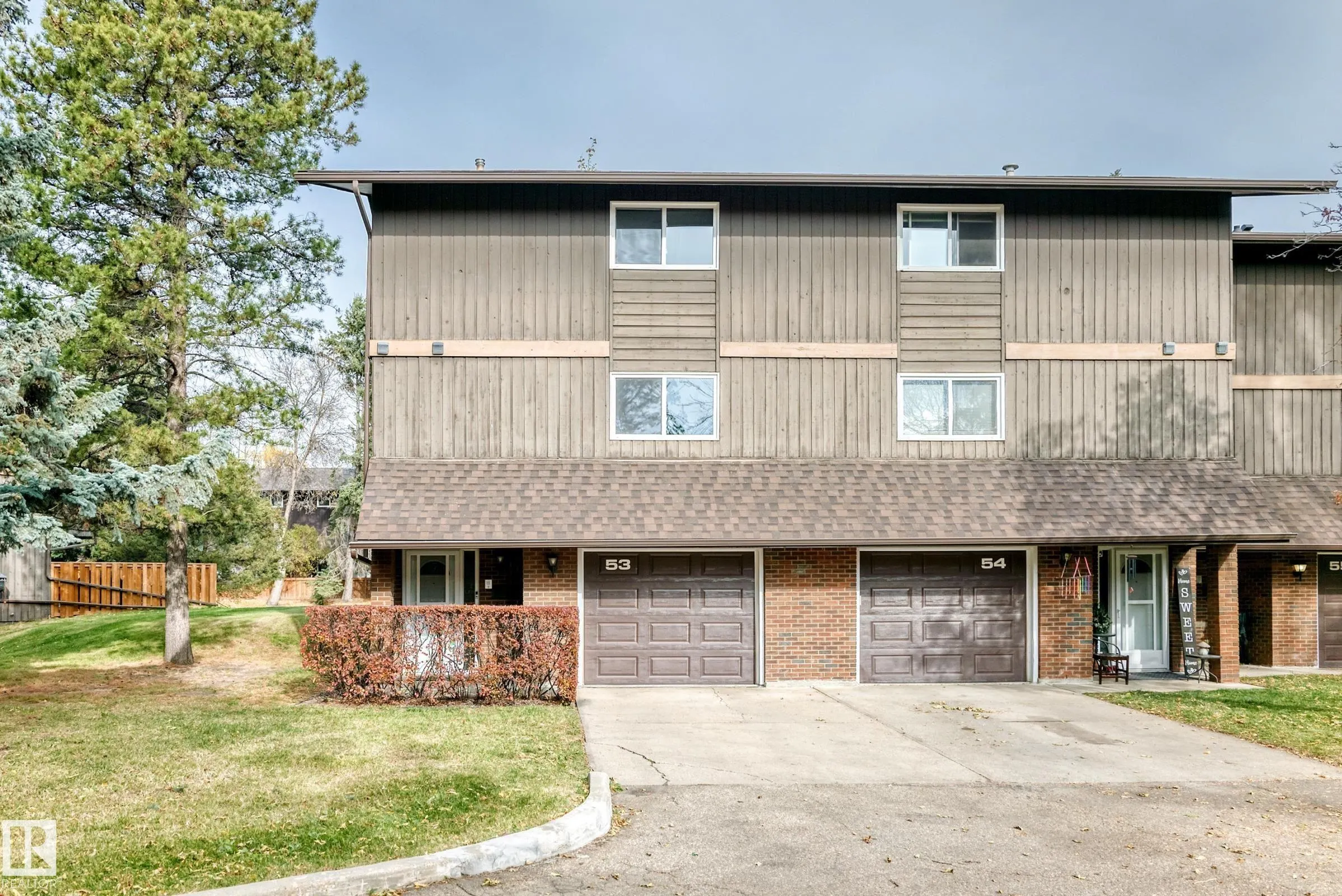 53 GLAEWYN Estates