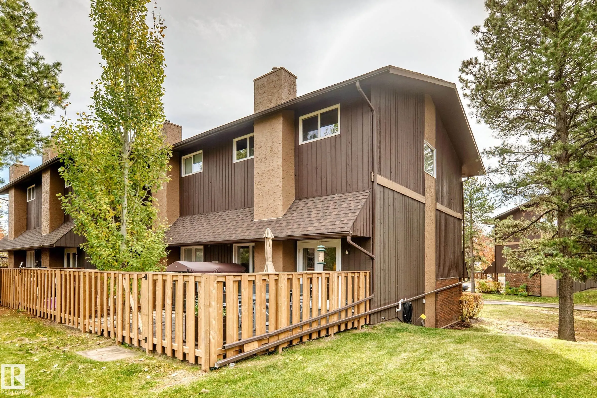 53 GLAEWYN Estates