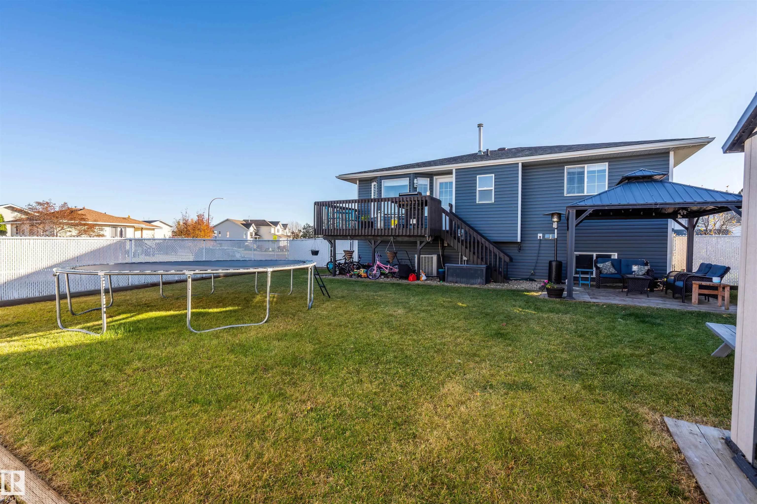 3801 42 Ave