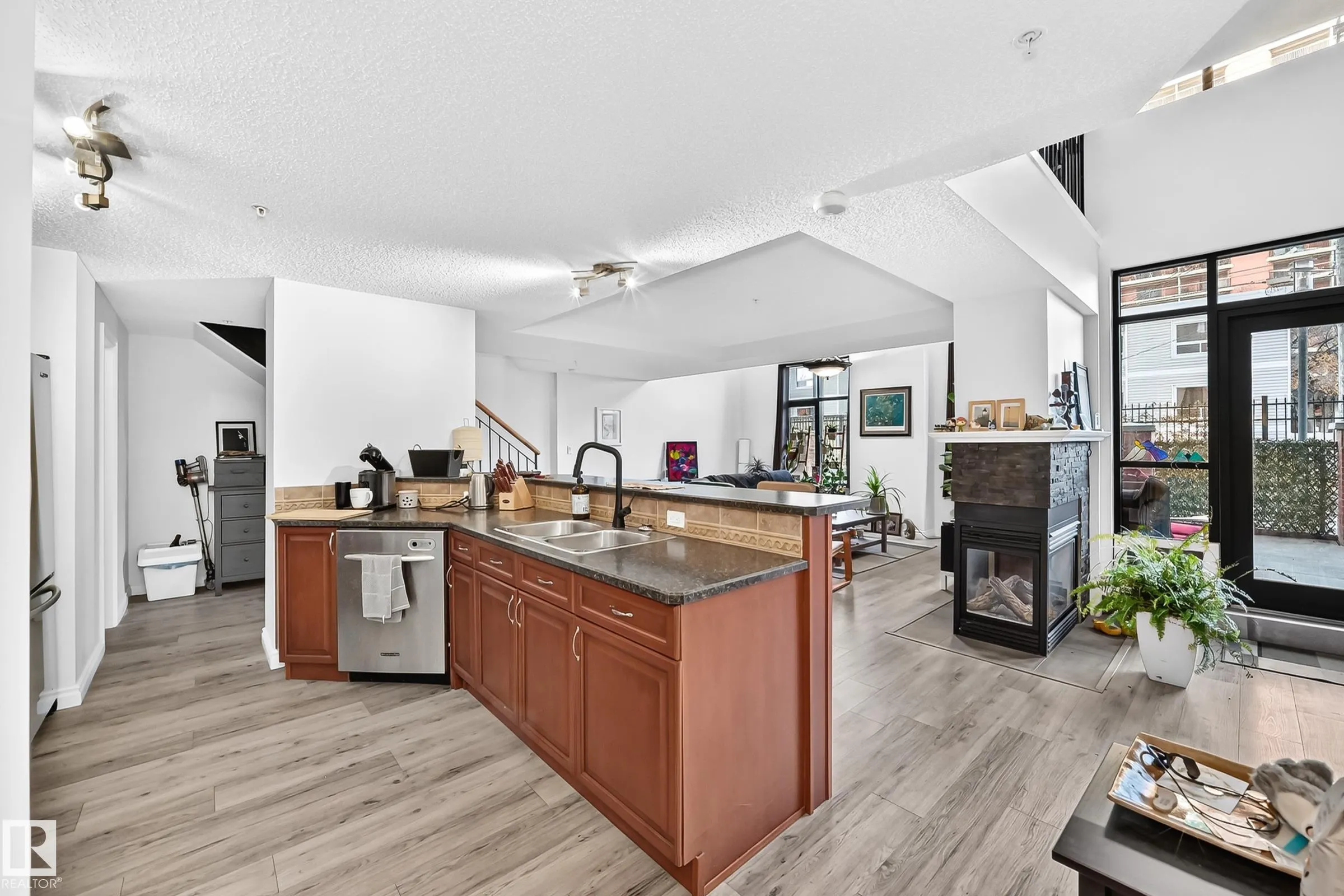 9020 JASPER Avenue