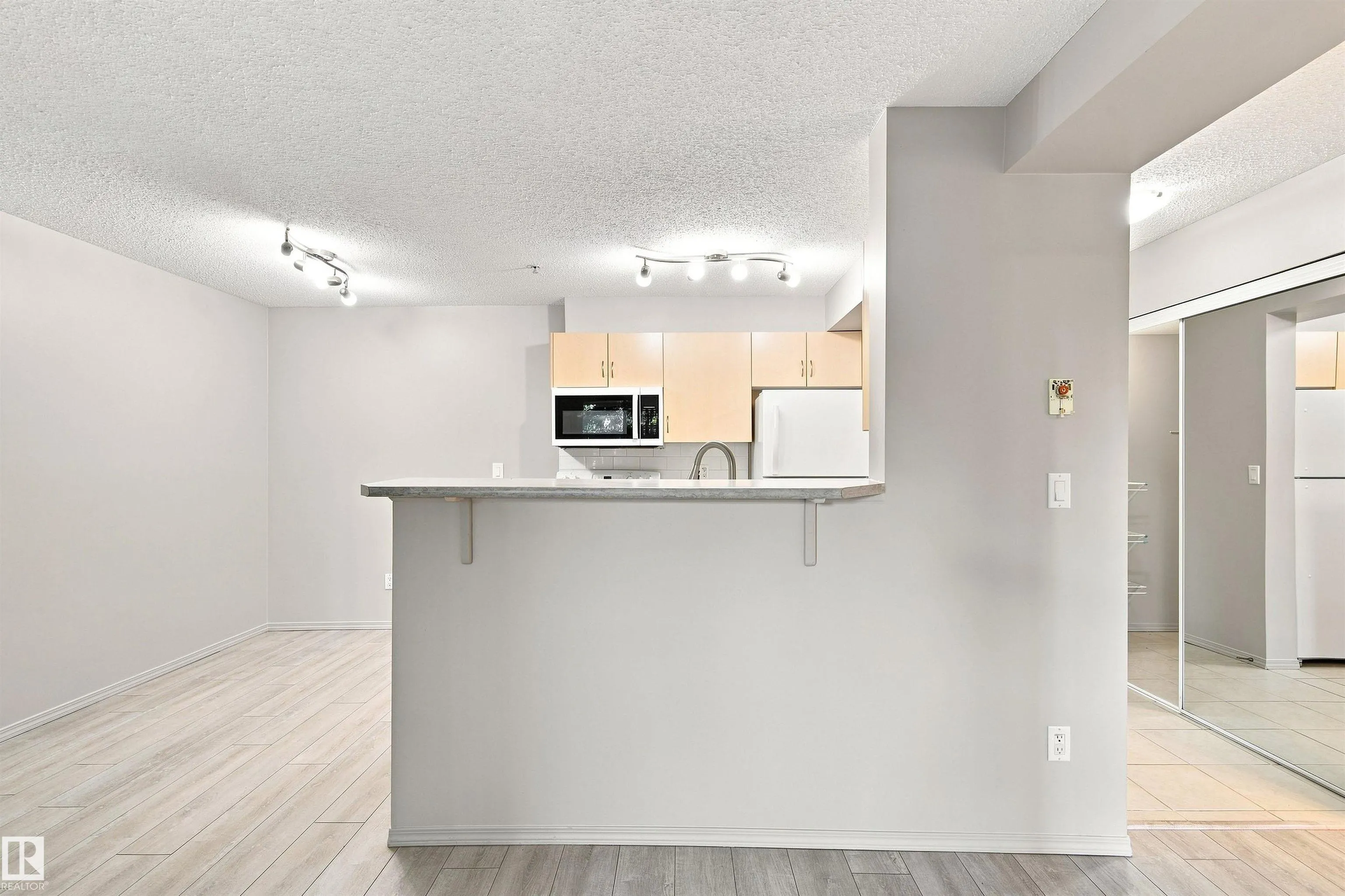 17011 67 Avenue