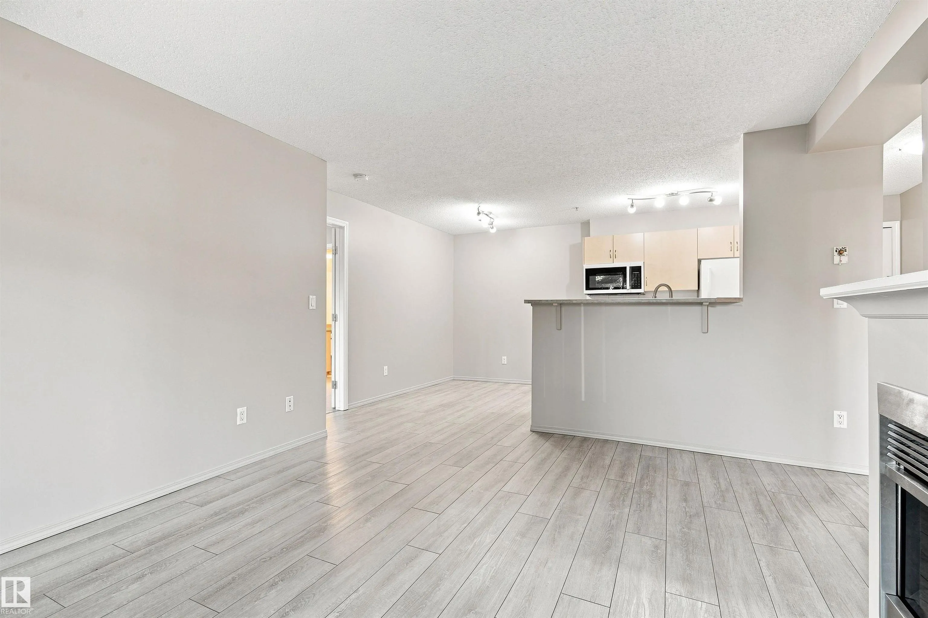 17011 67 Avenue
