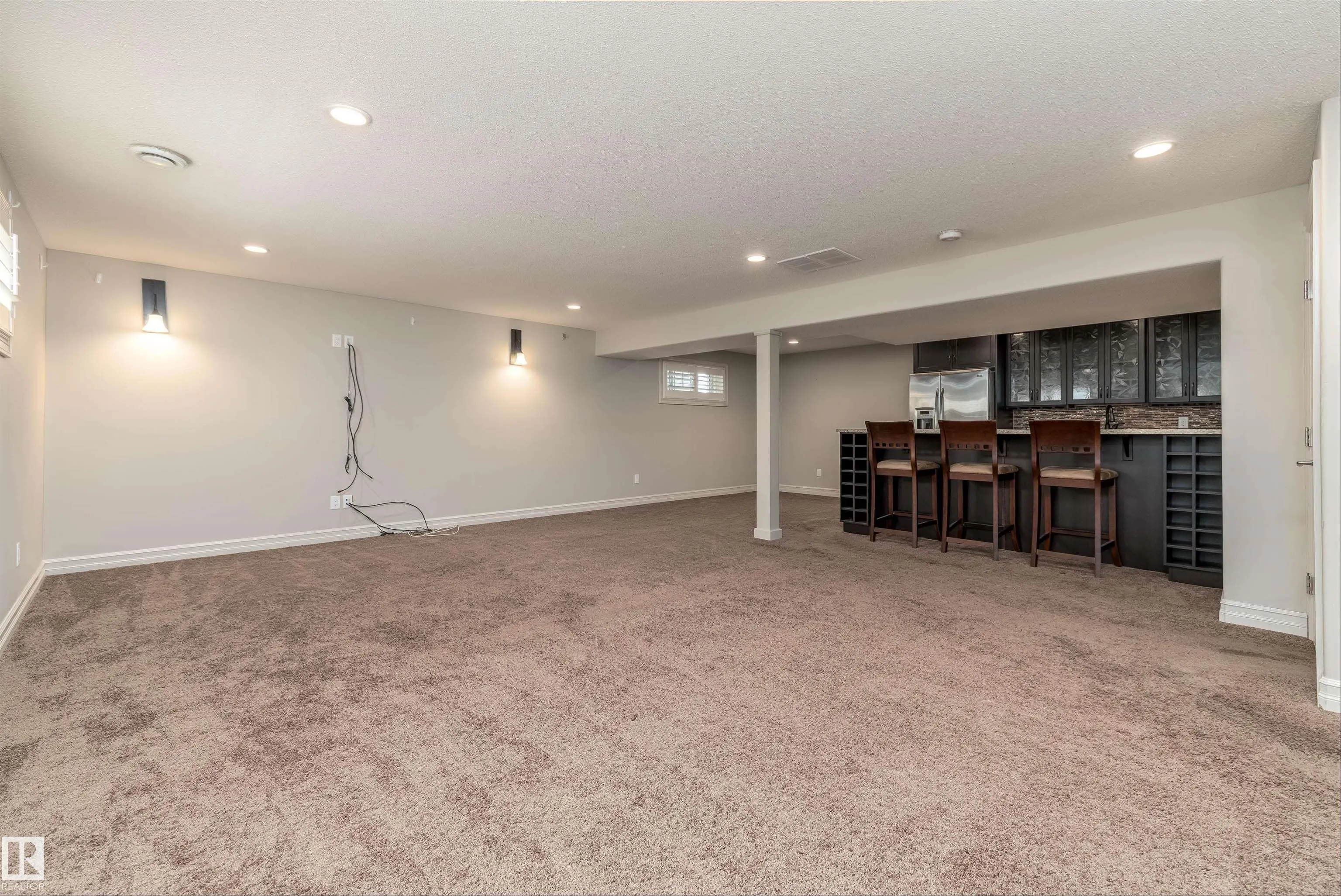1976 67 Street