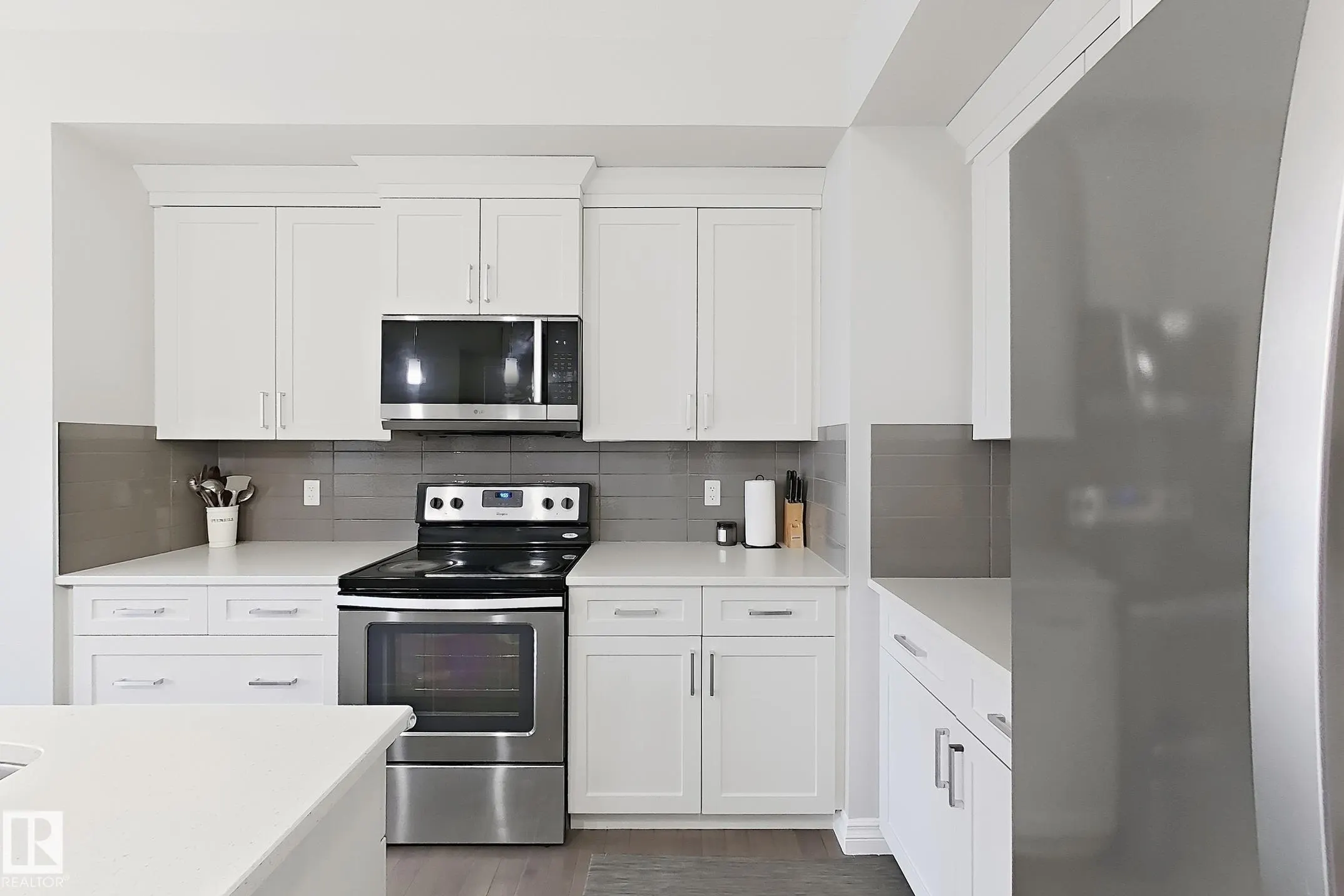 8017 223 ST