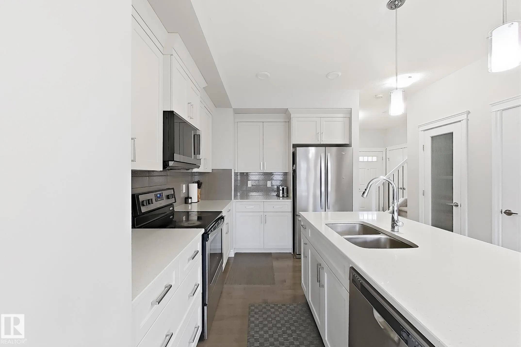 8017 223 ST