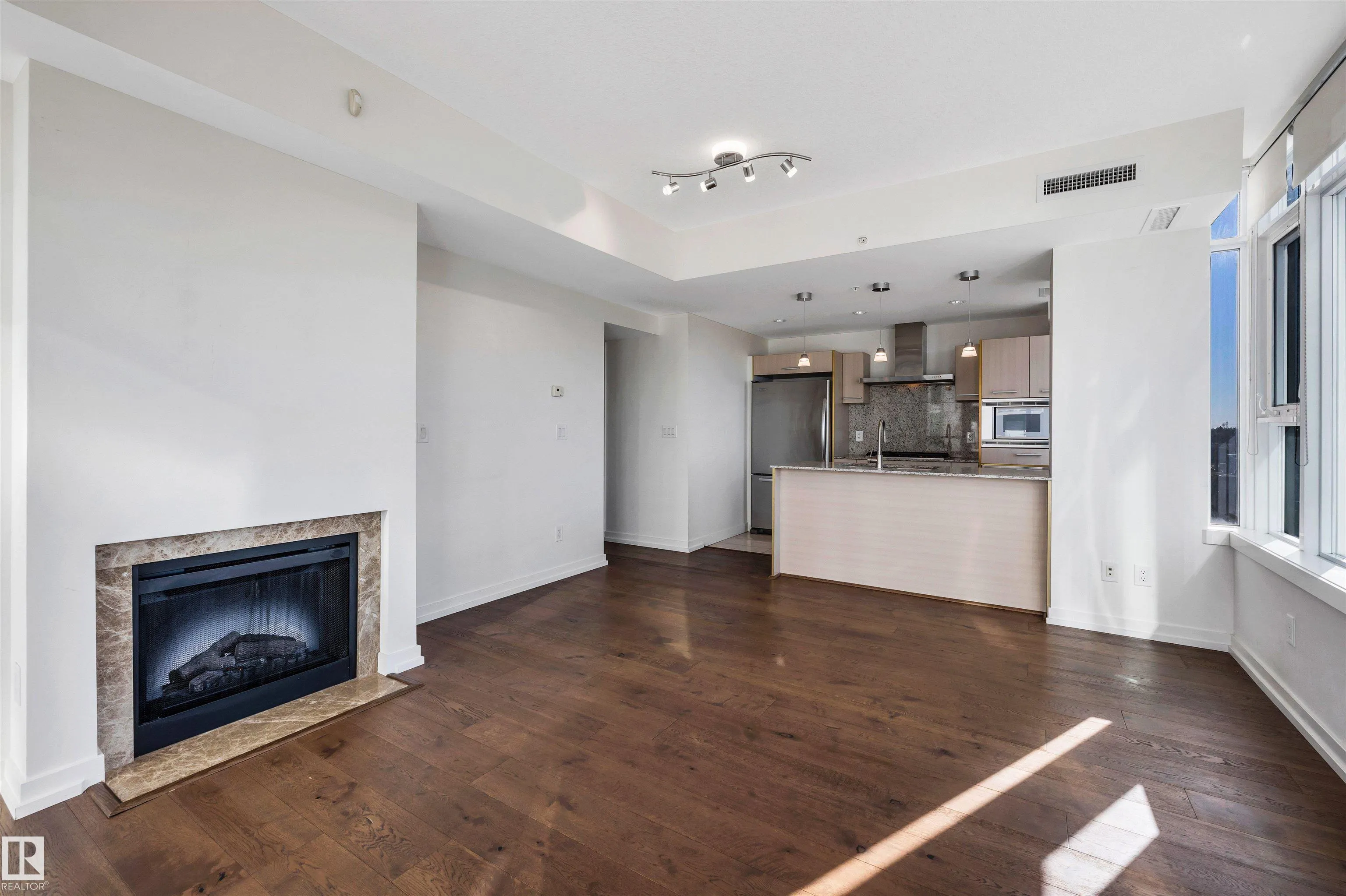 2606 109 Street