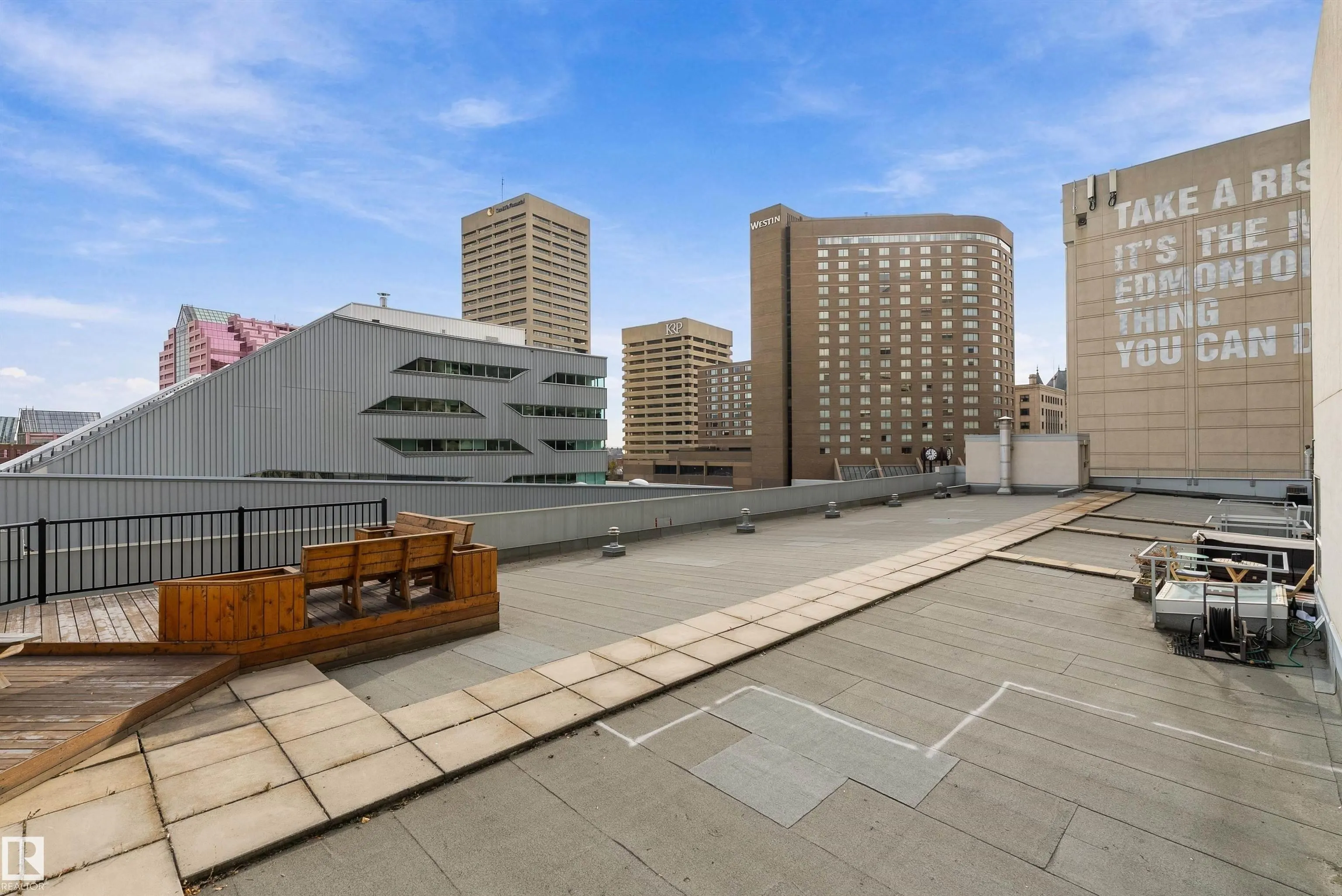 10009 102 Avenue