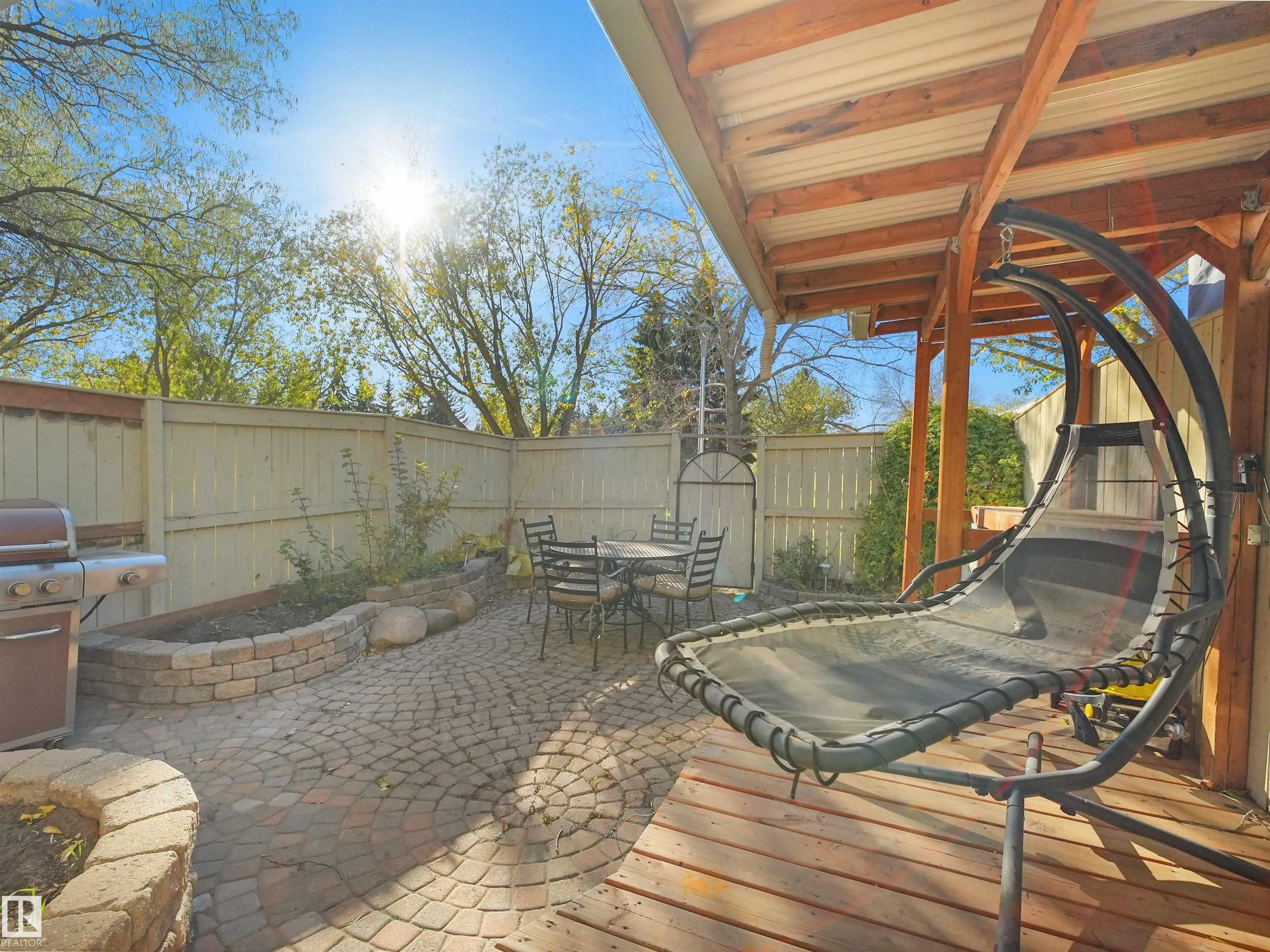 140 CALLINGWOOD Place