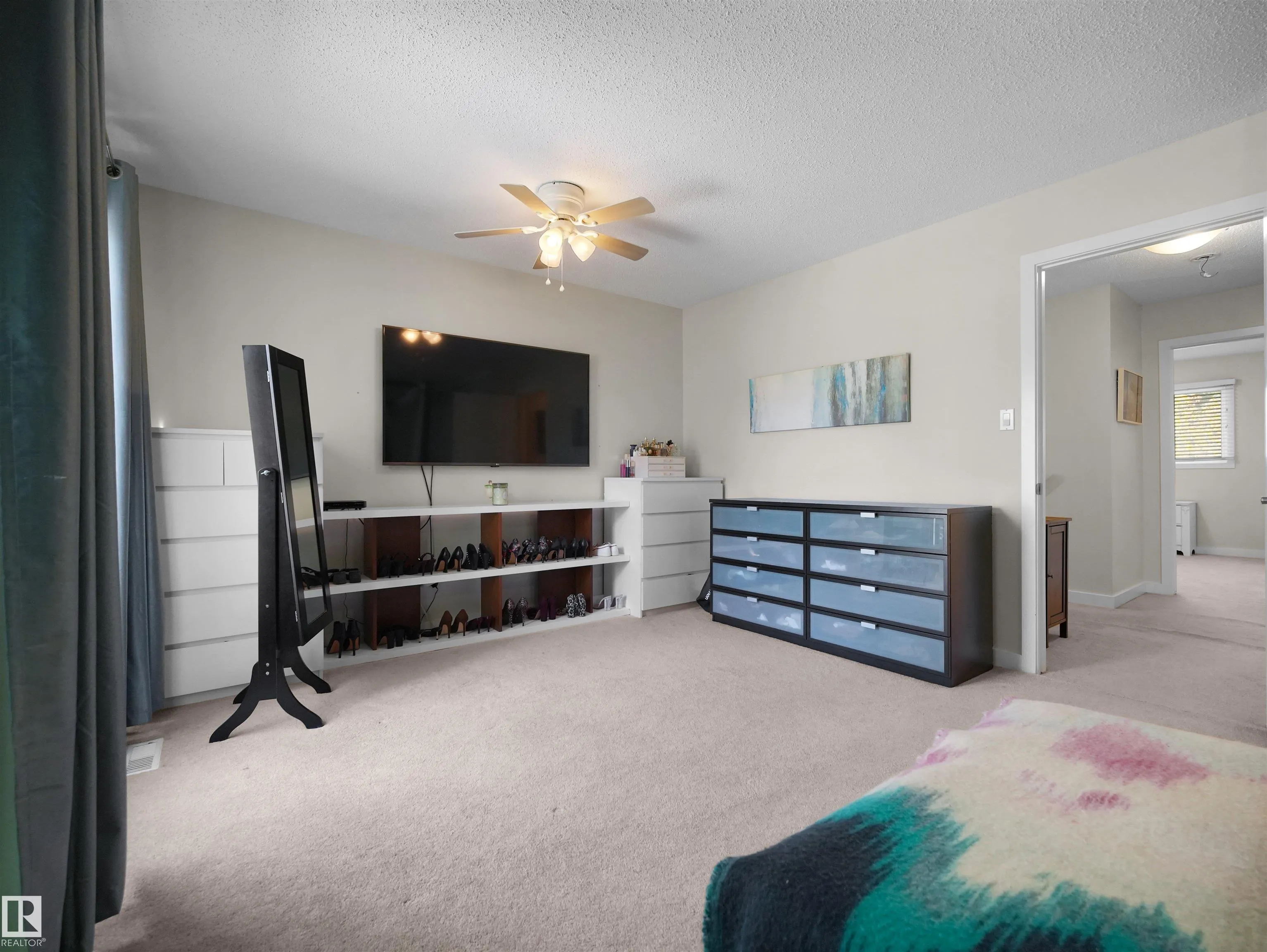 140 CALLINGWOOD Place