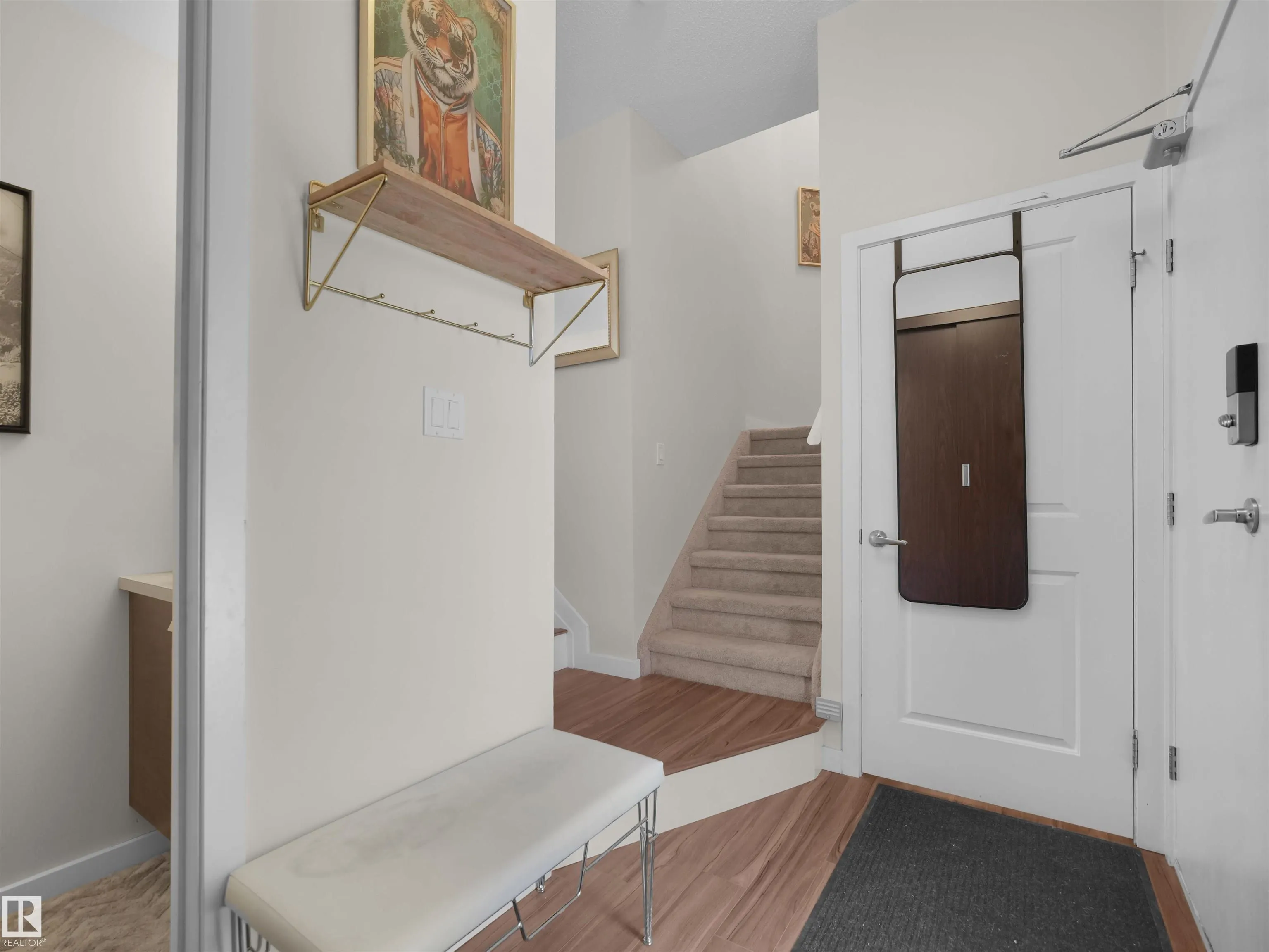 140 CALLINGWOOD Place