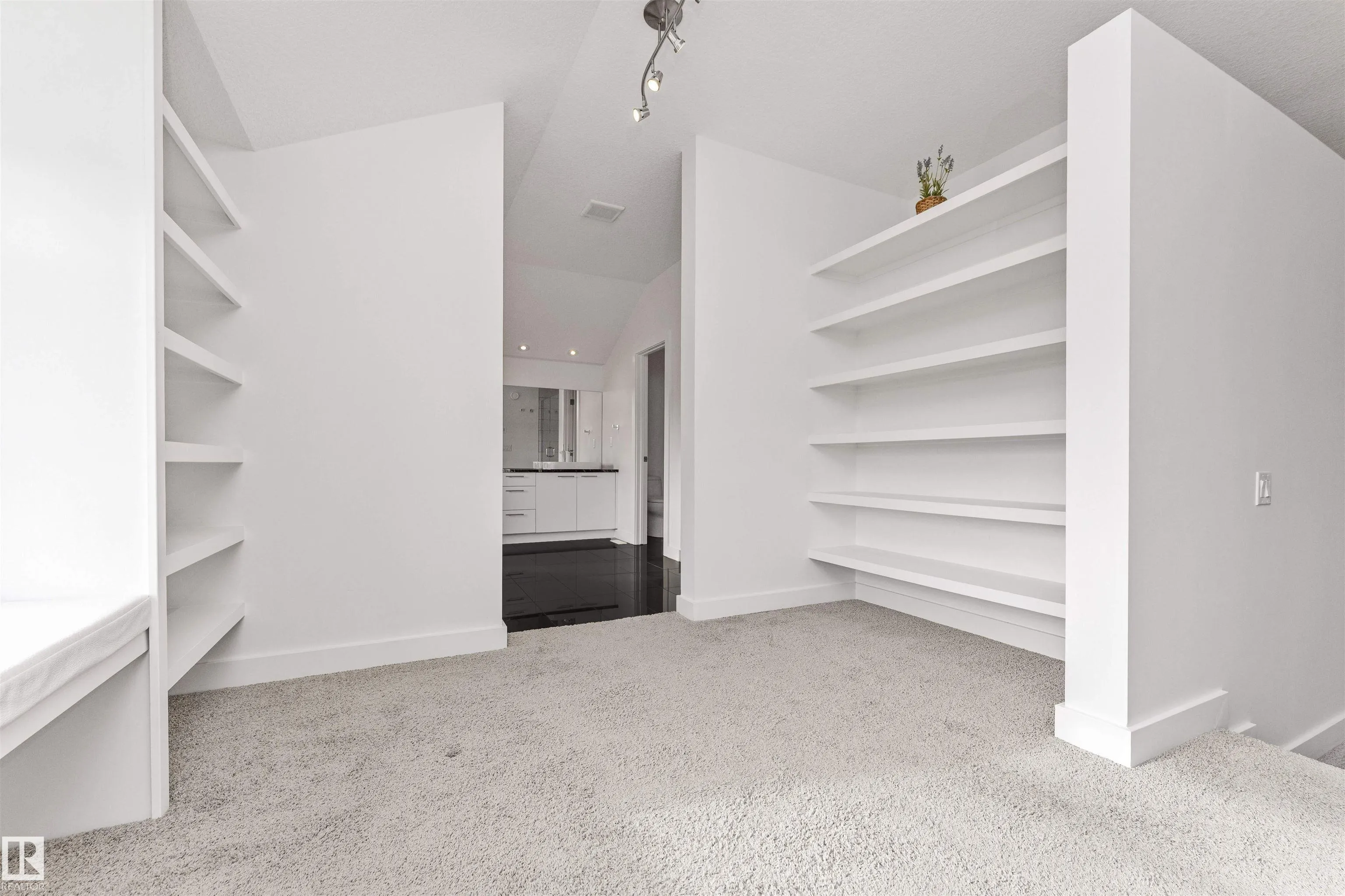 3151 ALLAN Landing