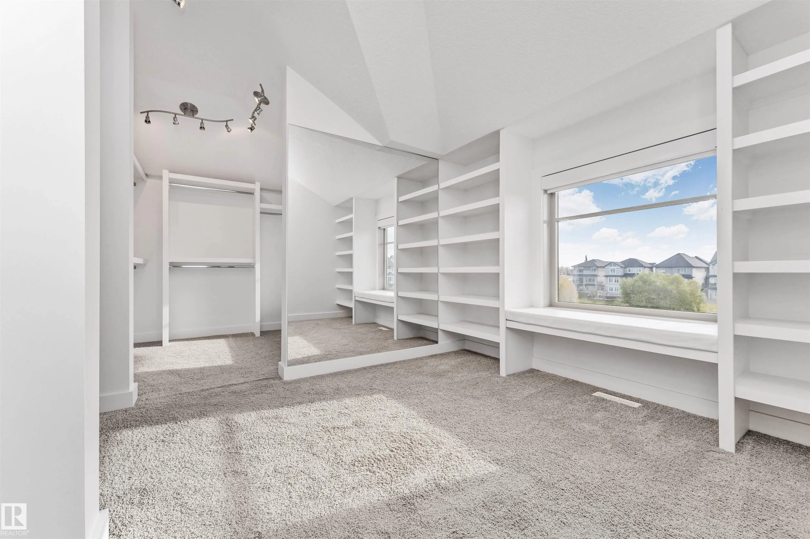 3151 ALLAN Landing